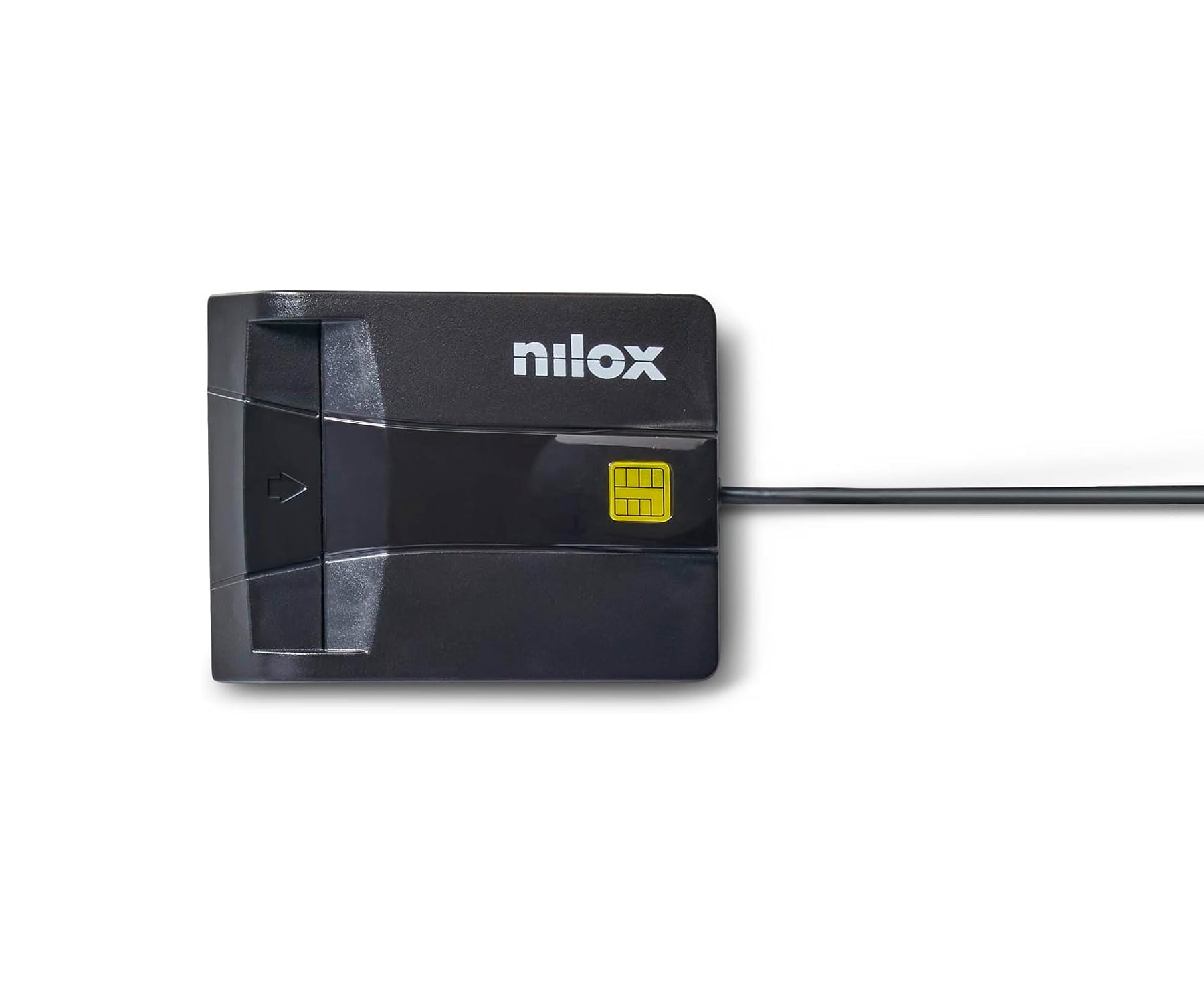 Un lector de tarjetas negro con el logotipo Nilox y una ranura para tarjeta SIM amarilla sobre fondo blanco. Cable negro.
