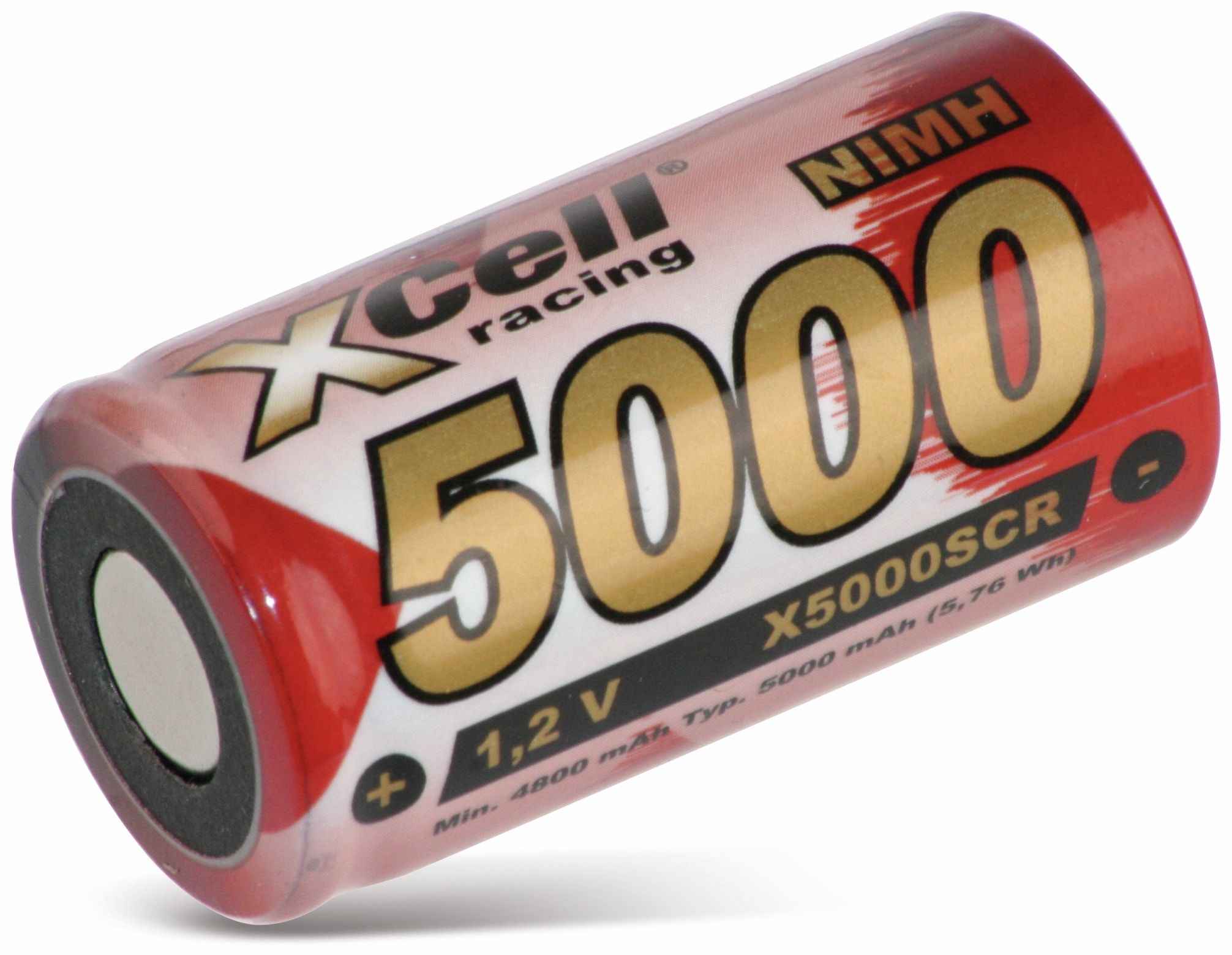 Eine zylindrische rot-weiße Batterie mit der Aufschrift "Xcell racing 5000".