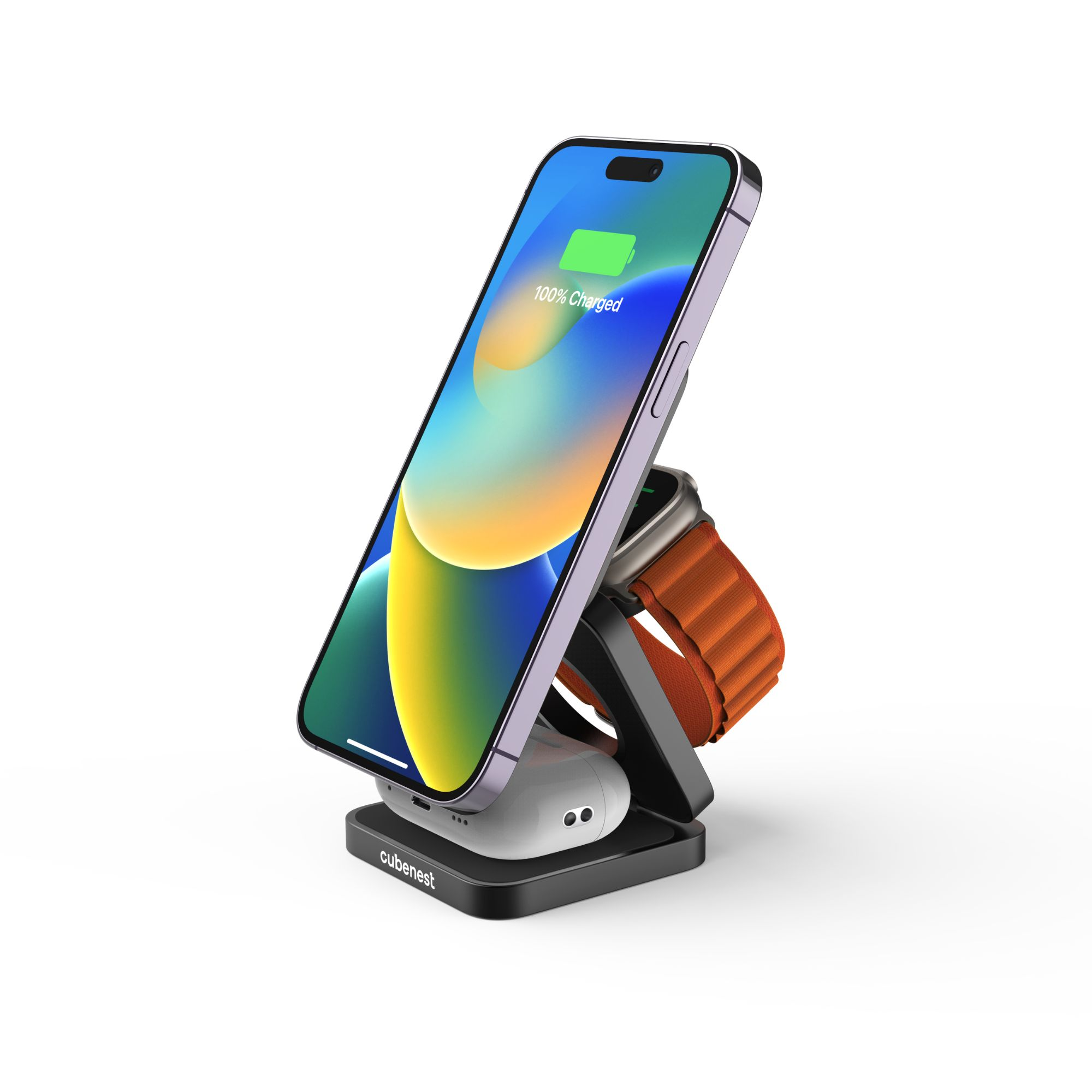 Ein Telefon und eine Uhr auf einem Ladeständer. Das Telefon zeigt an, dass es zu 100 % aufgeladen ist. Die Uhr hat ein orangefarbenes Armband.
