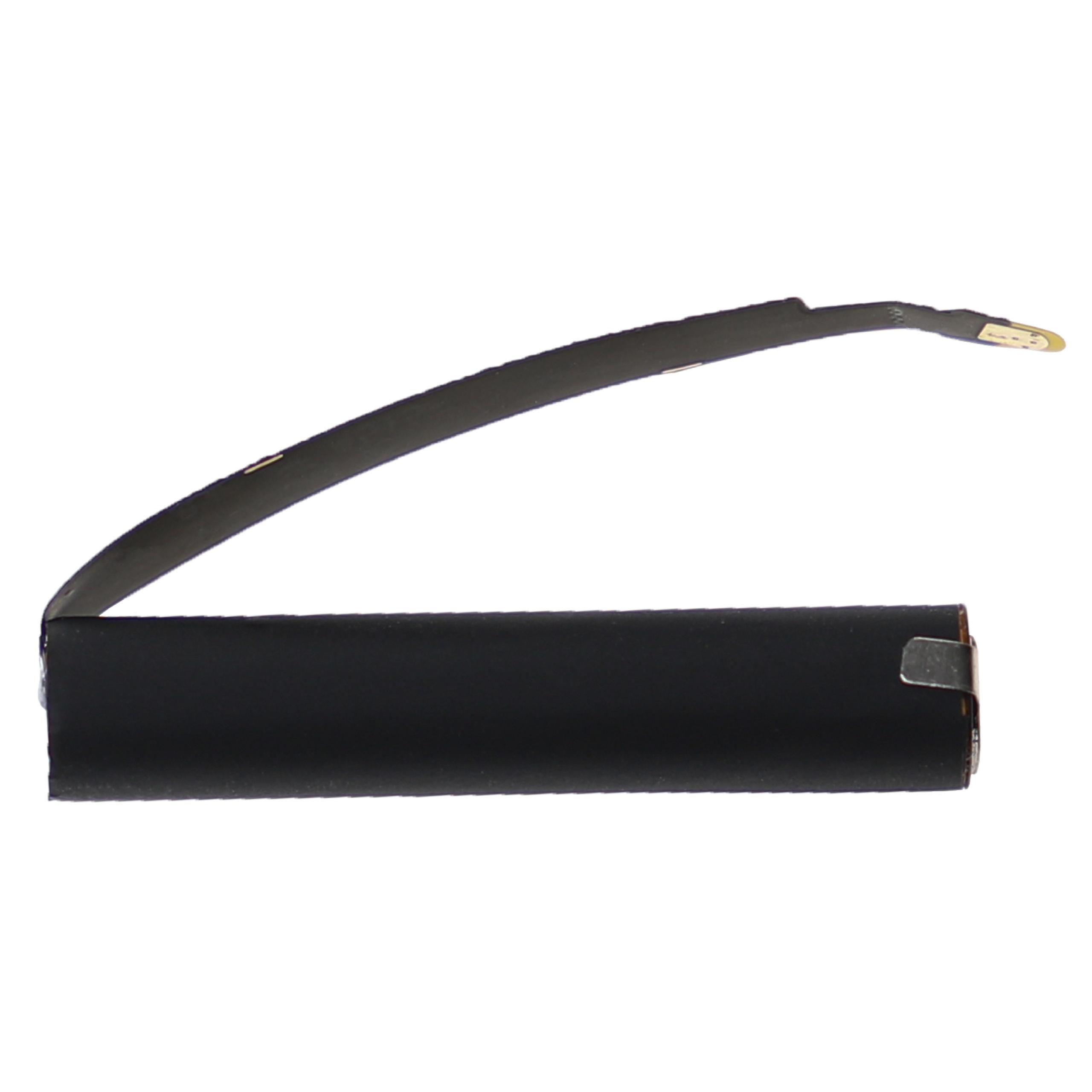 Eine schwarze Batterie mit einem goldenen Kontakt. Es ist ein kleines, rechteckiges Bauteil.