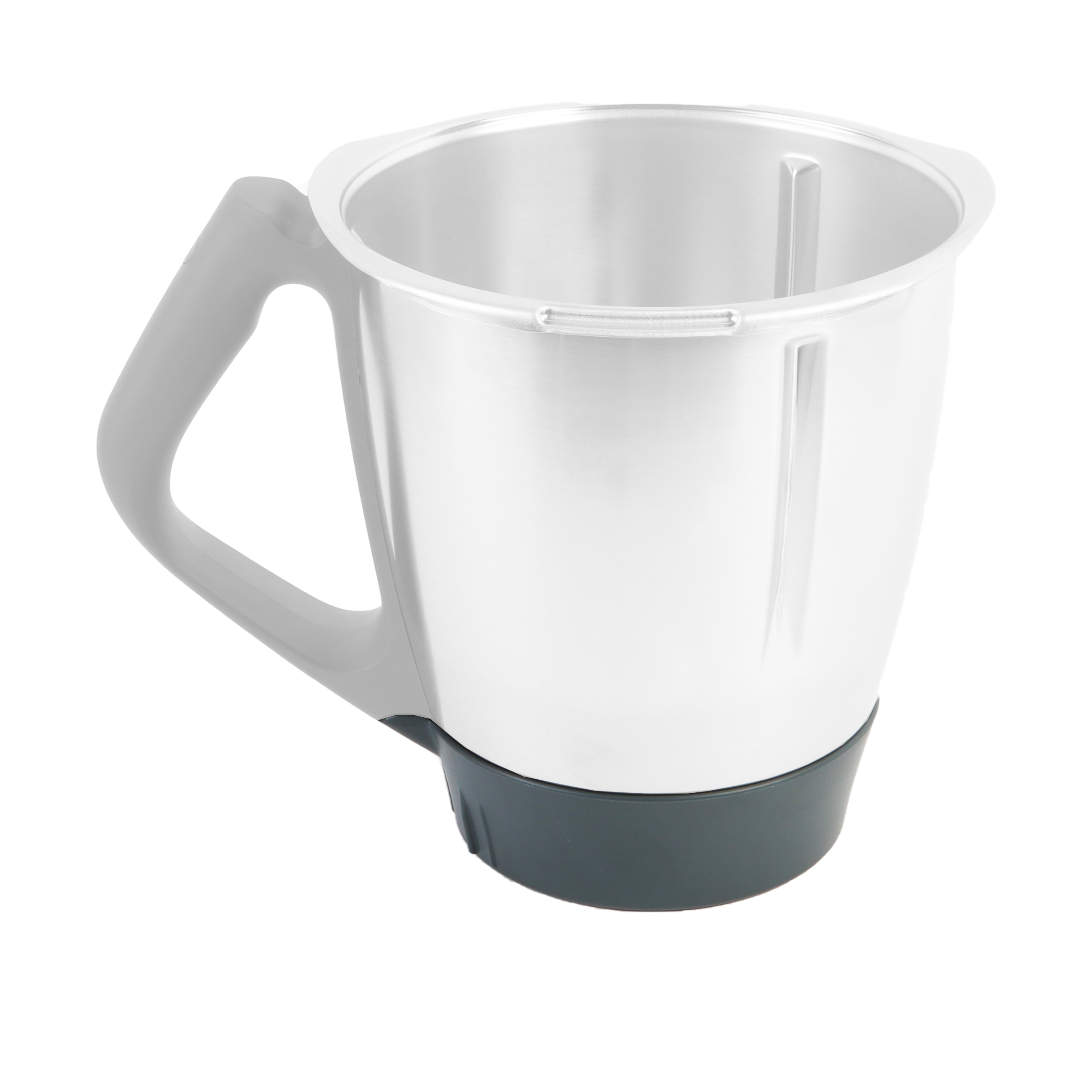 Ein Mixerbehälter, hauptsächlich silber, mit einem grauen Griff und einem dunkelgrauen Sockel. Weißer Hintergrund.
