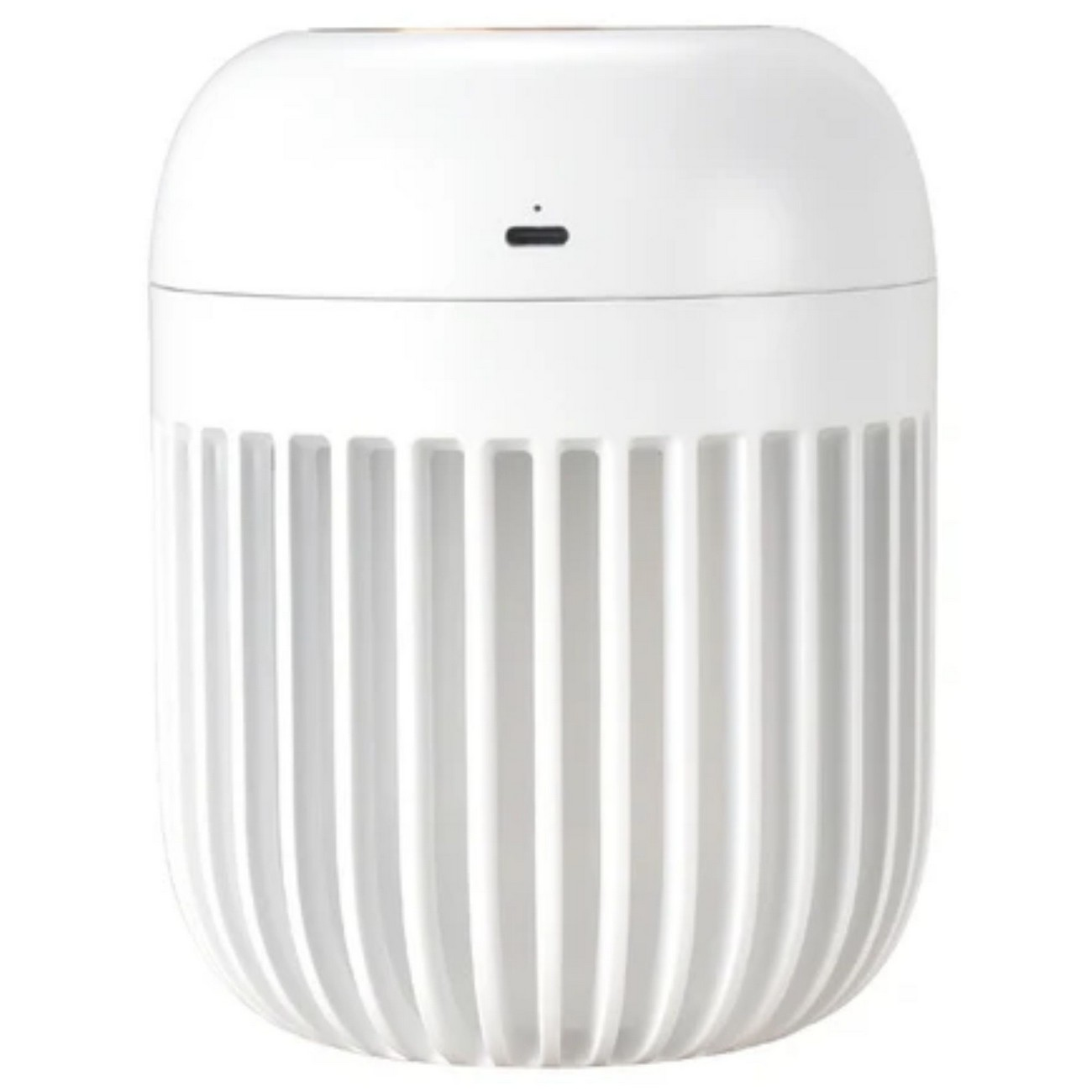 Un humidificador cilíndrico blanco con ranuras verticales y un botón de encendido superior.