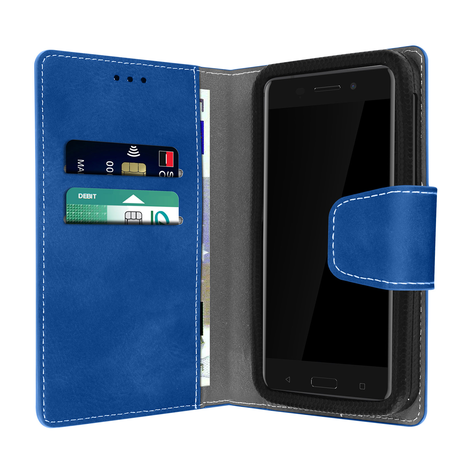Blaue Leder-Handyhülle geöffnet, um ein Telefon, Kreditkarten und Bargeld zu zeigen. Weißer Hintergrund.