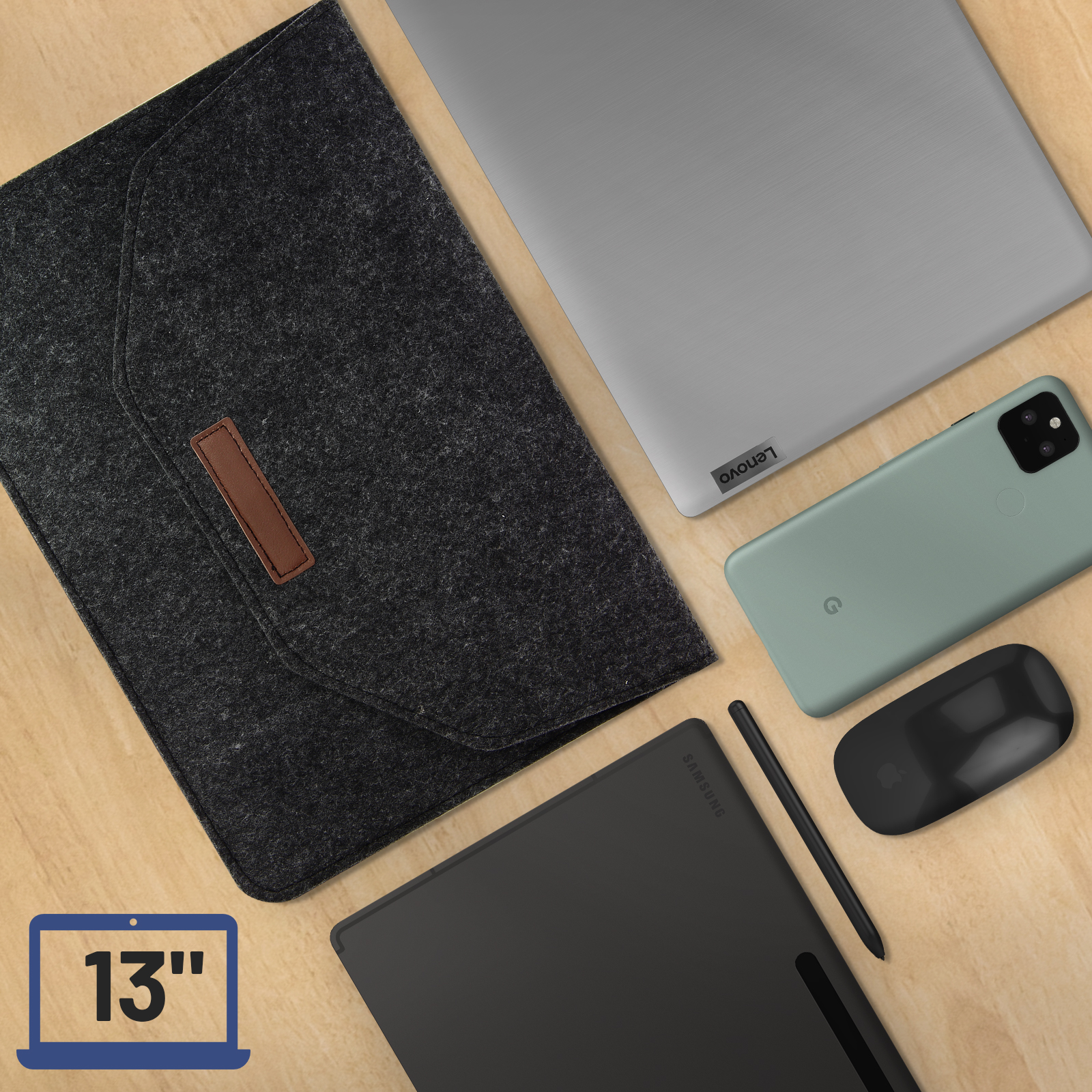 Un laptop, tablet, telefono, mouse e penna su una superficie di legno, in un ambiente ufficio.