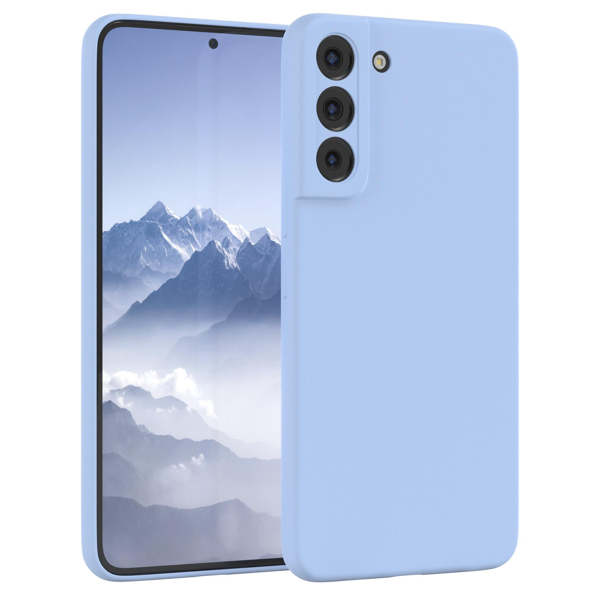 Hellblaue Handyhülle mit drei Kameralöchern. Der Bildschirm zeigt einen blauen Hintergrund.