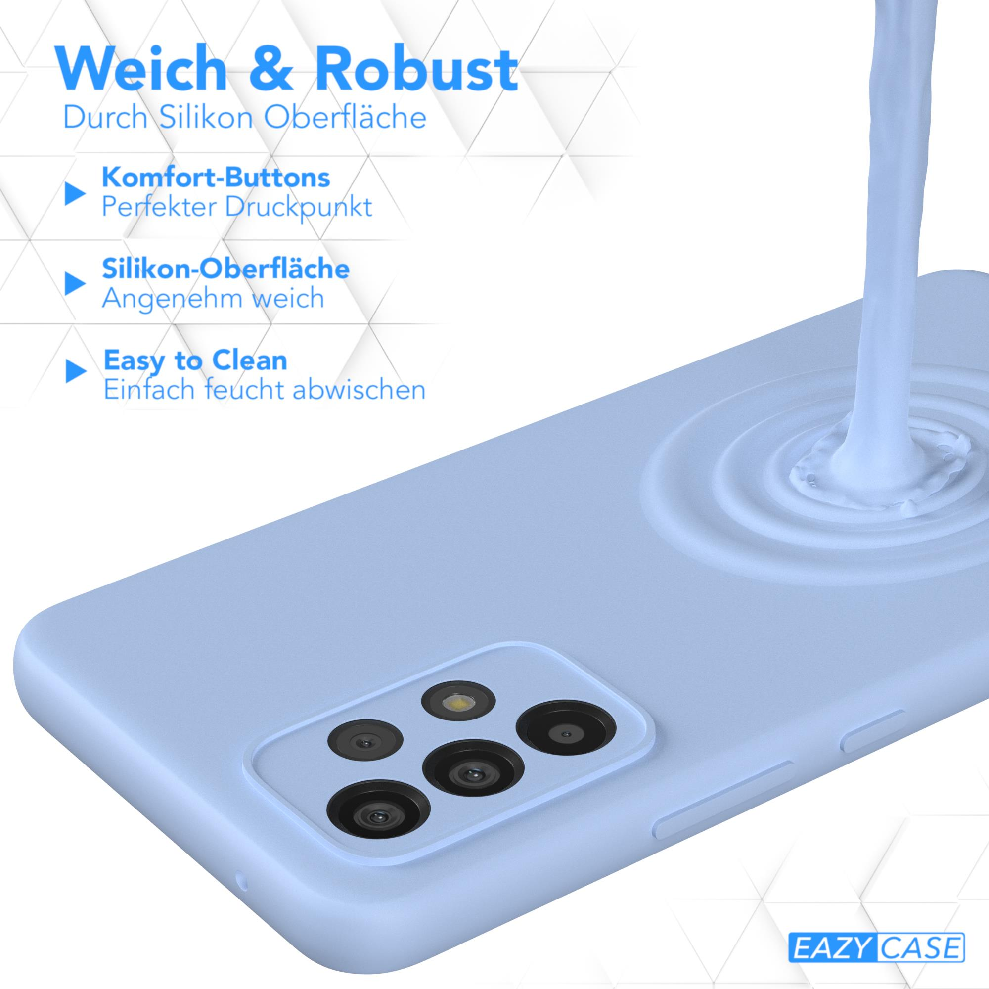 Blaue Handyhülle mit dem Text "Weich & Robust" und einer Flüssigkeit, die darüber gegossen wird.