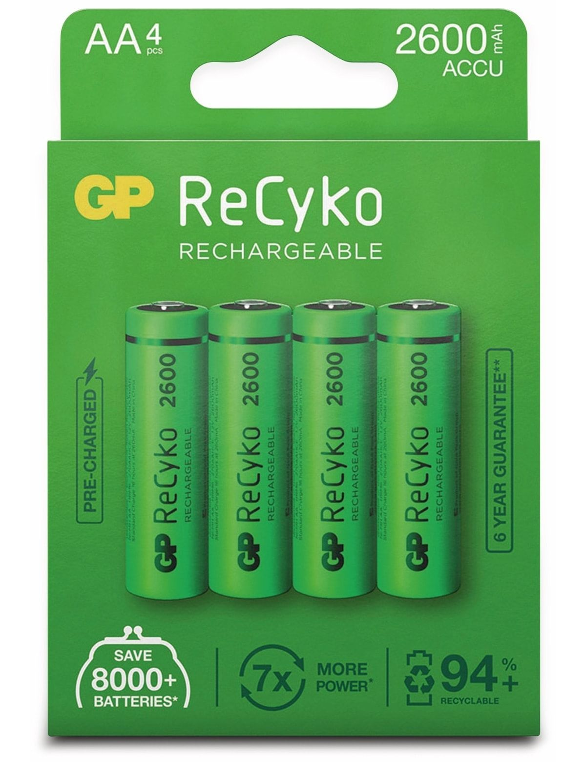 Grüne Batteriepackung mit vier AA-Batterien. Text und Logo auf der Verpackung.