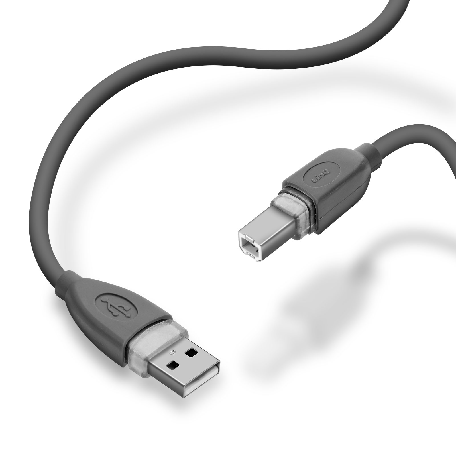 Un cavo USB grigio con connettori USB-A e USB-B, su sfondo bianco.