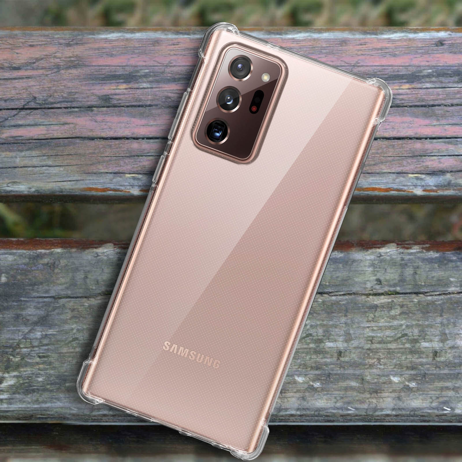 Un telefono Samsung con una custodia trasparente su sfondo di legno. La custodia mostra il telefono.