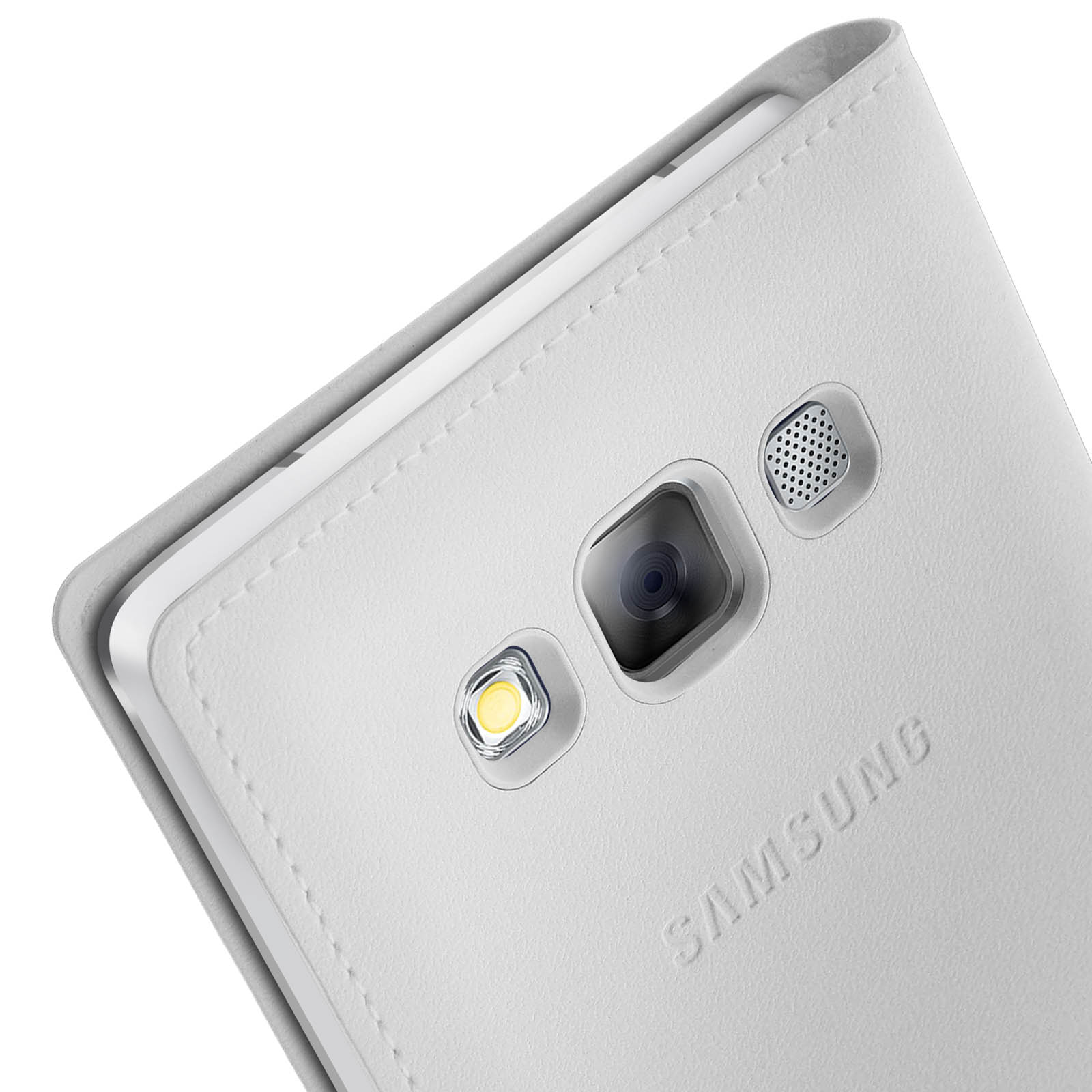 Una funda de teléfono blanca con cámara y texto en la parte trasera.