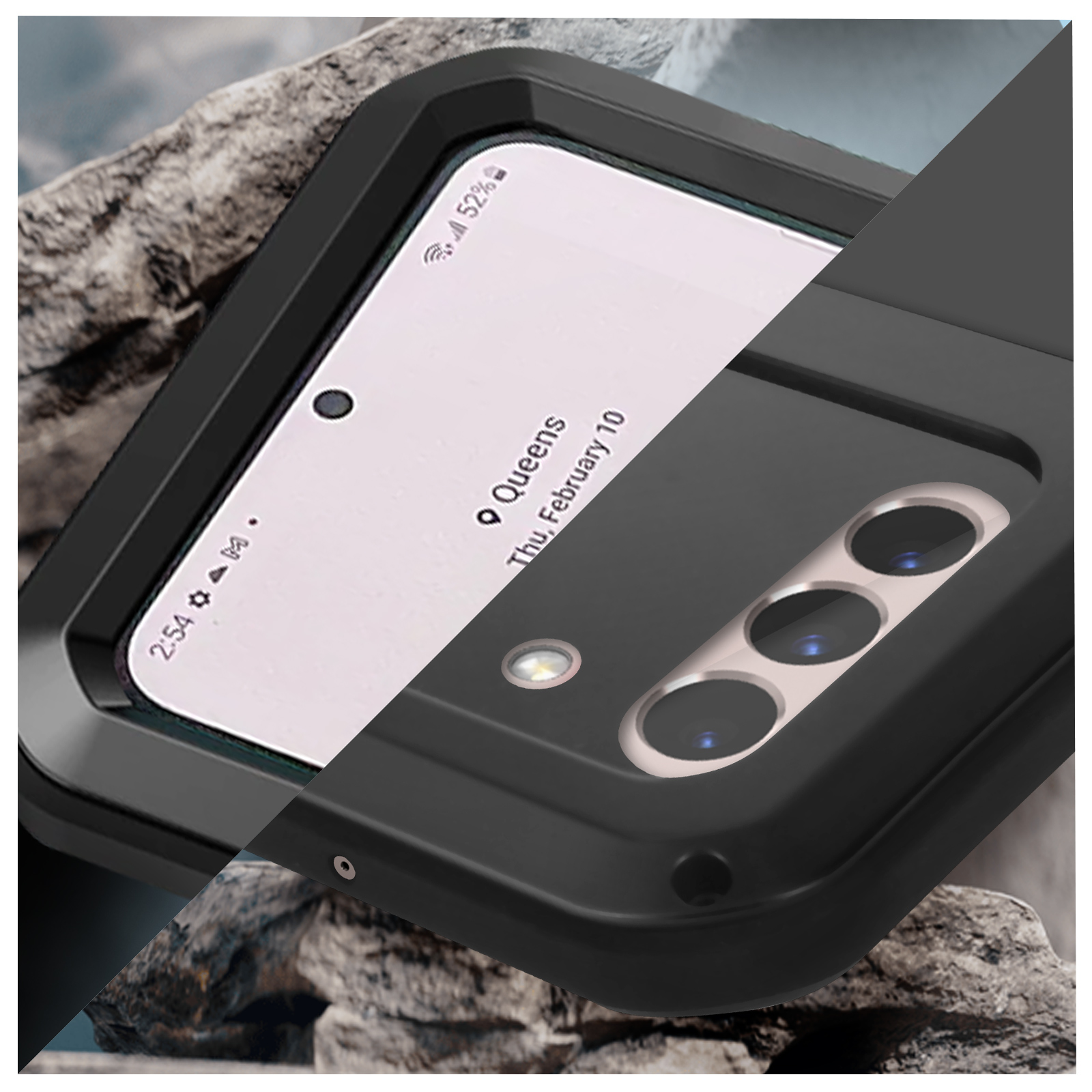 Schwarze Handyhülle, zweifarbig. Telefonbildschirm zeigend. Felsen im Hintergrund.