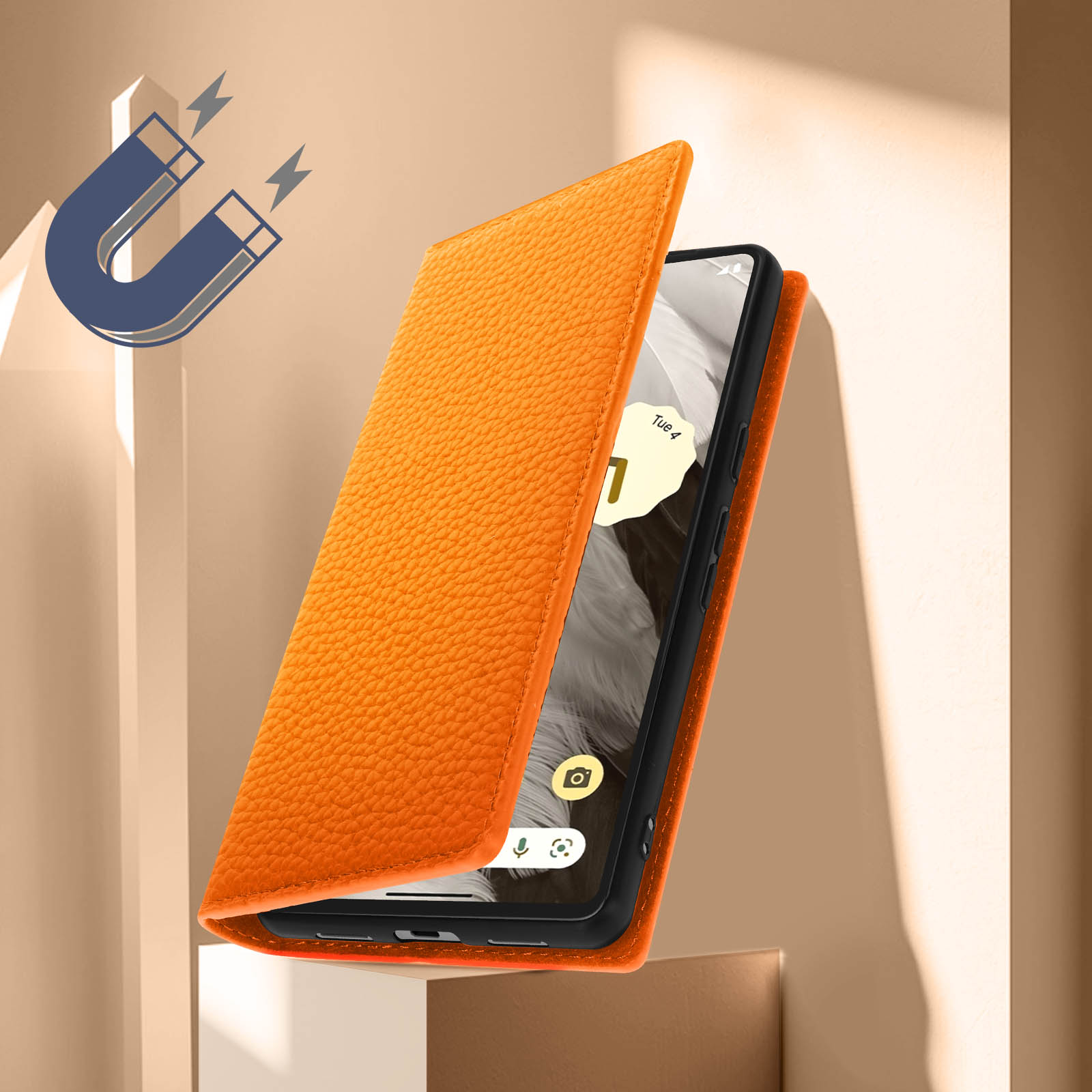 Étui de téléphone en cuir orange avec un téléphone à l'intérieur. Une icône d'aimant dans le coin supérieur gauche.