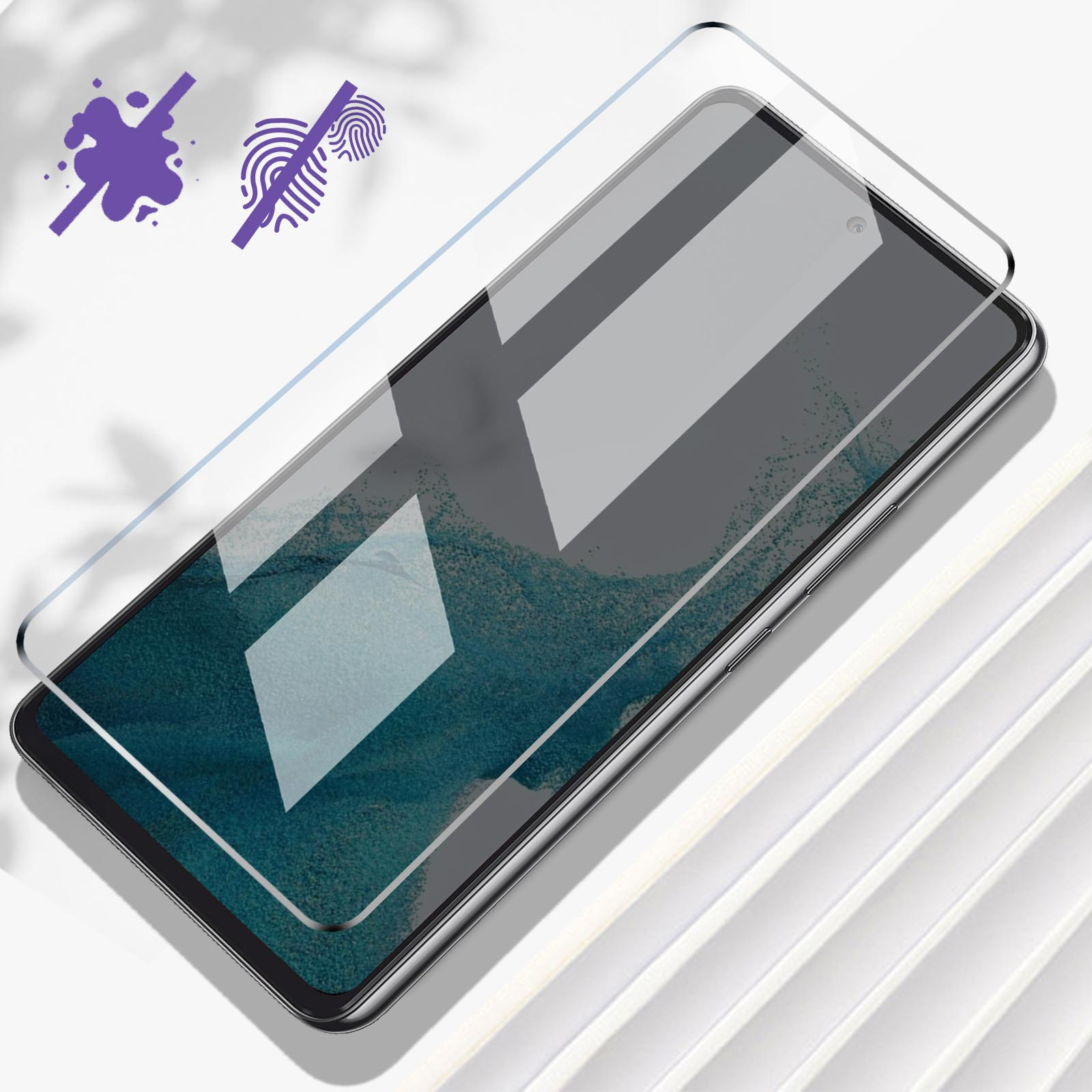 Un téléphone avec un protecteur d'écran appliqué. Il y a des symboles d'empreintes digitales et de liquides.