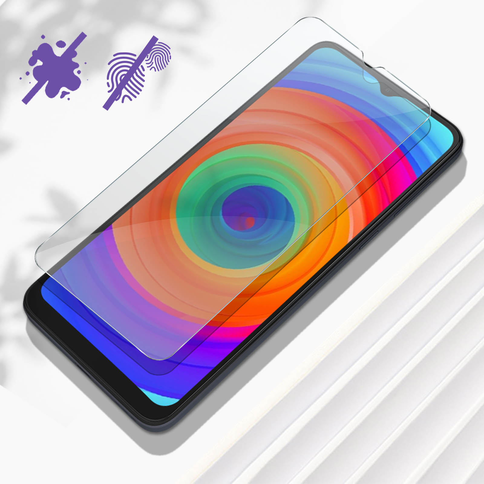 Proteggi schermo su un telefono. Nessuna impronta digitale e simboli di macchie.