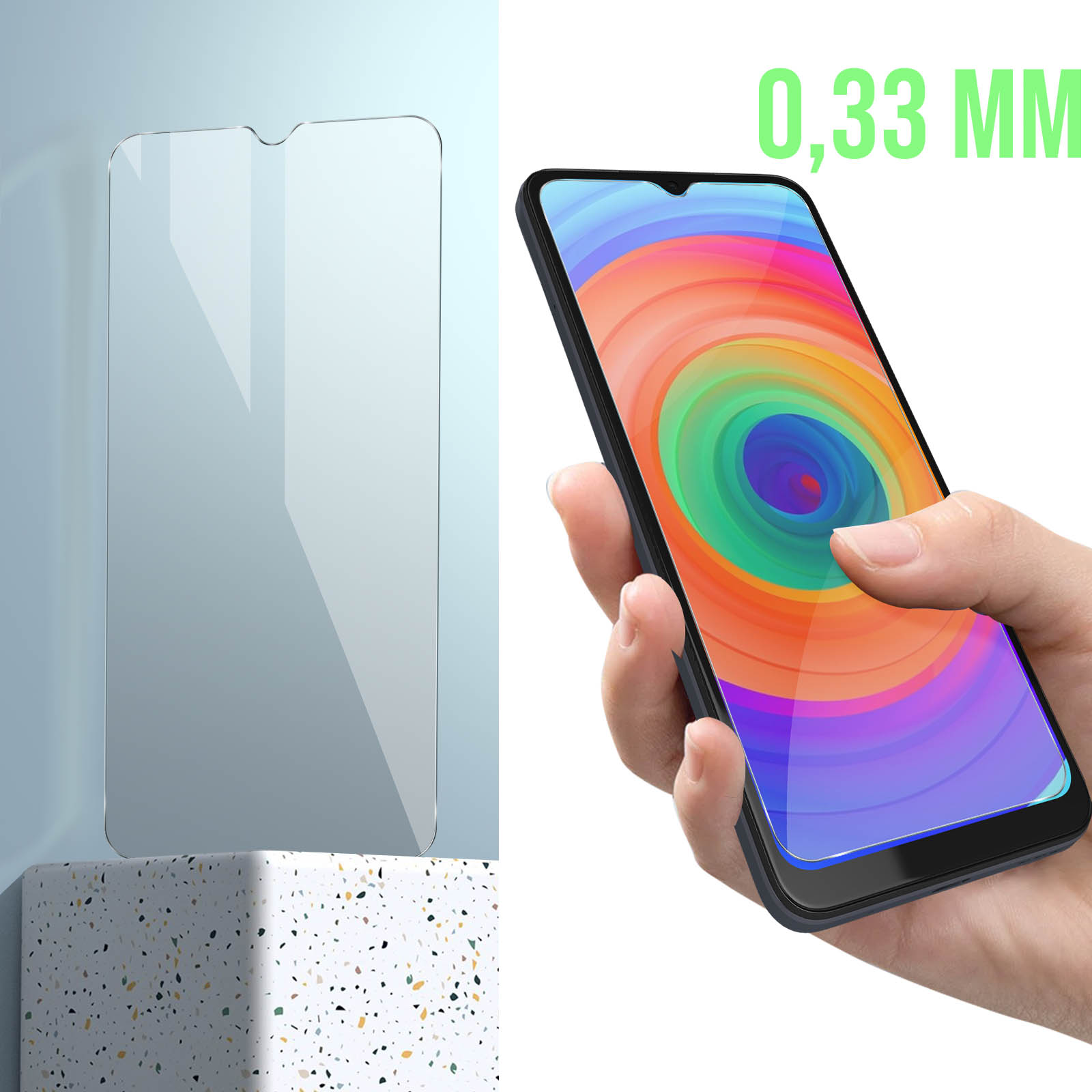Un telefono con una protezione per lo schermo arcobaleno. Una mano tiene il telefono. Una protezione per lo schermo in vetro è su un supporto.