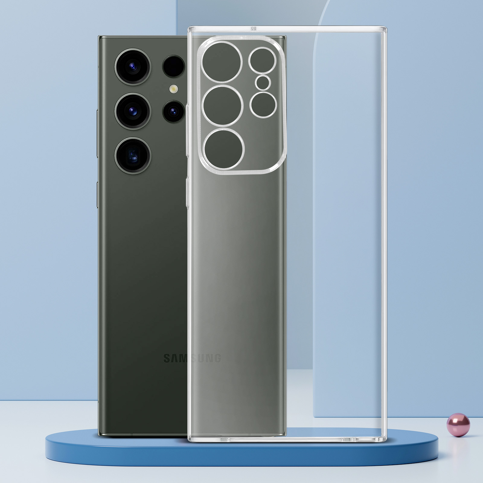 Twee telefoons, één donkergroen, één transparante hoes, op een blauw voetstuk. Blauwe achtergrond, roze bol.