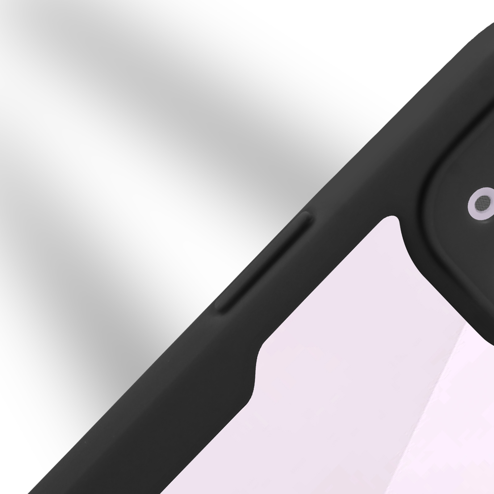 Gros plan sur une coque de téléphone noire. Le côté montre des boutons. Un fond blanc est présent.