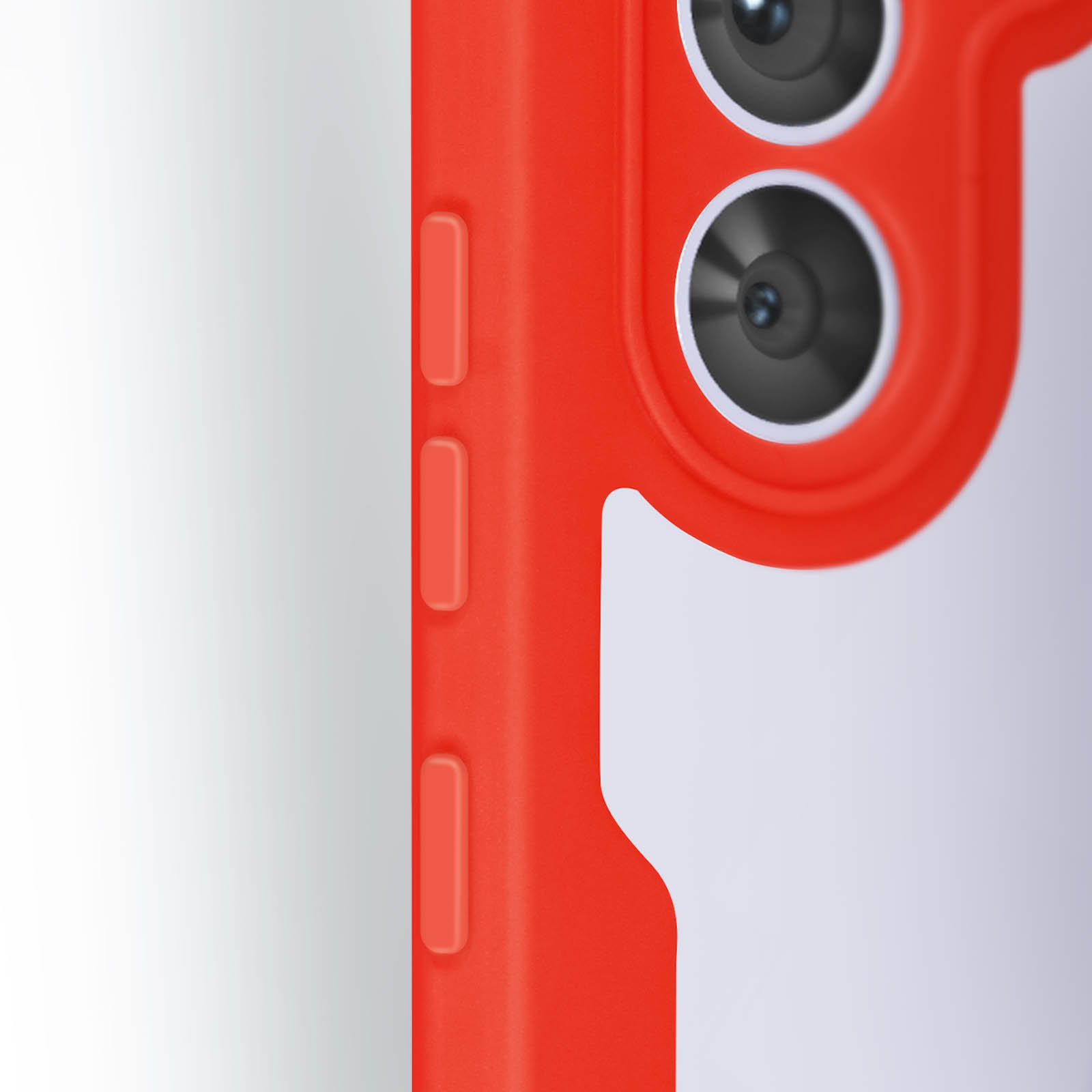 Una custodia per telefono rossa con l'area della fotocamera visibile. La custodia è rosso vivo, con tre lenti.