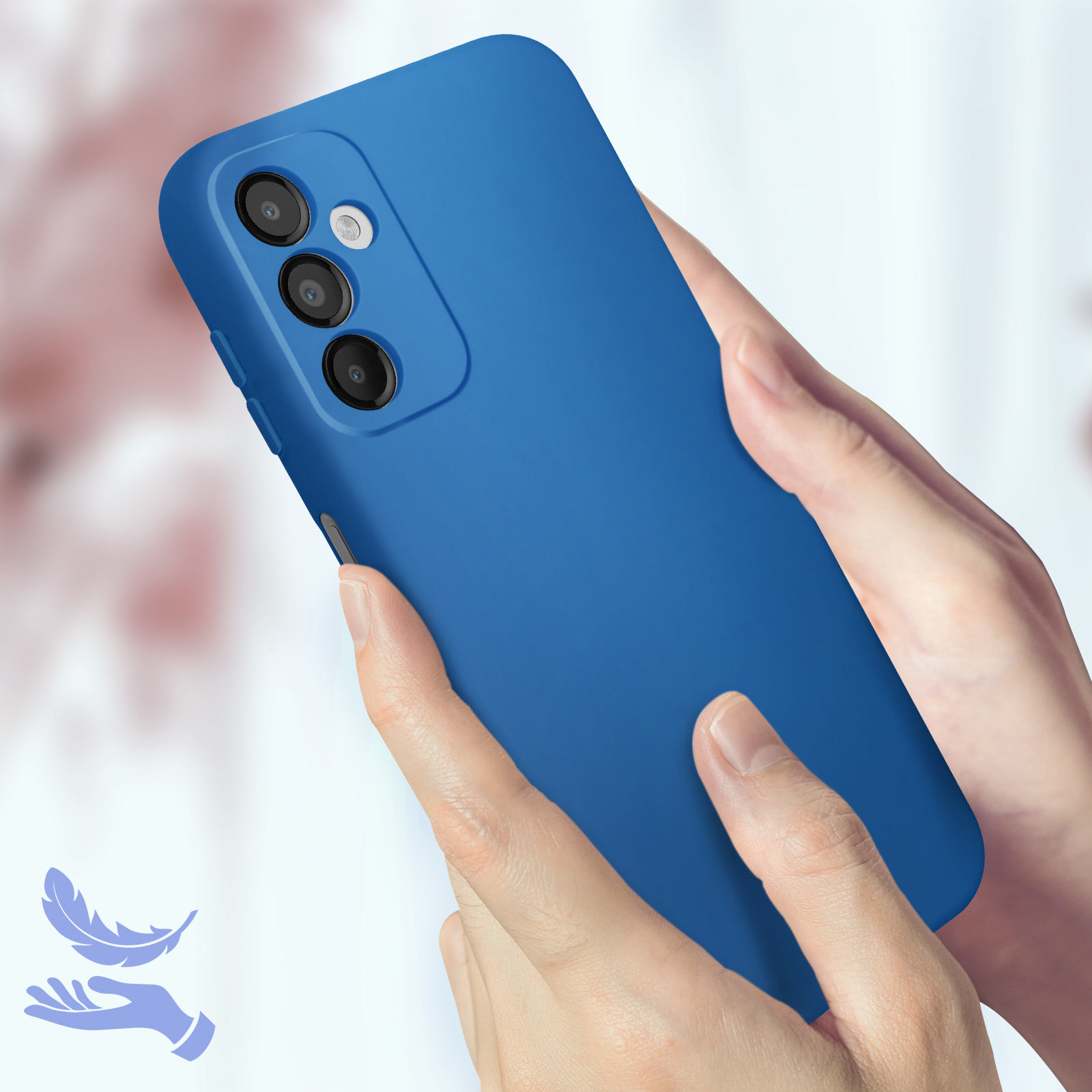 Mani che tengono una custodia blu su sfondo sfocato con un'icona di piuma.