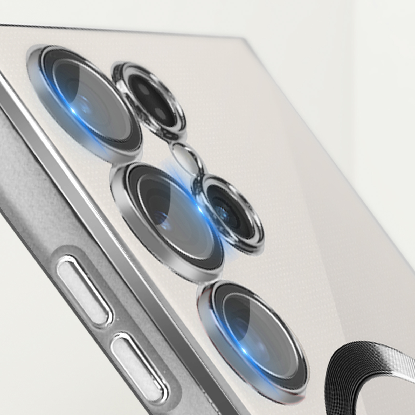 Close-up van telefooncamera's met een doorzichtige hoes. Meerdere lenzen met blauwe gloeiende cirkels.