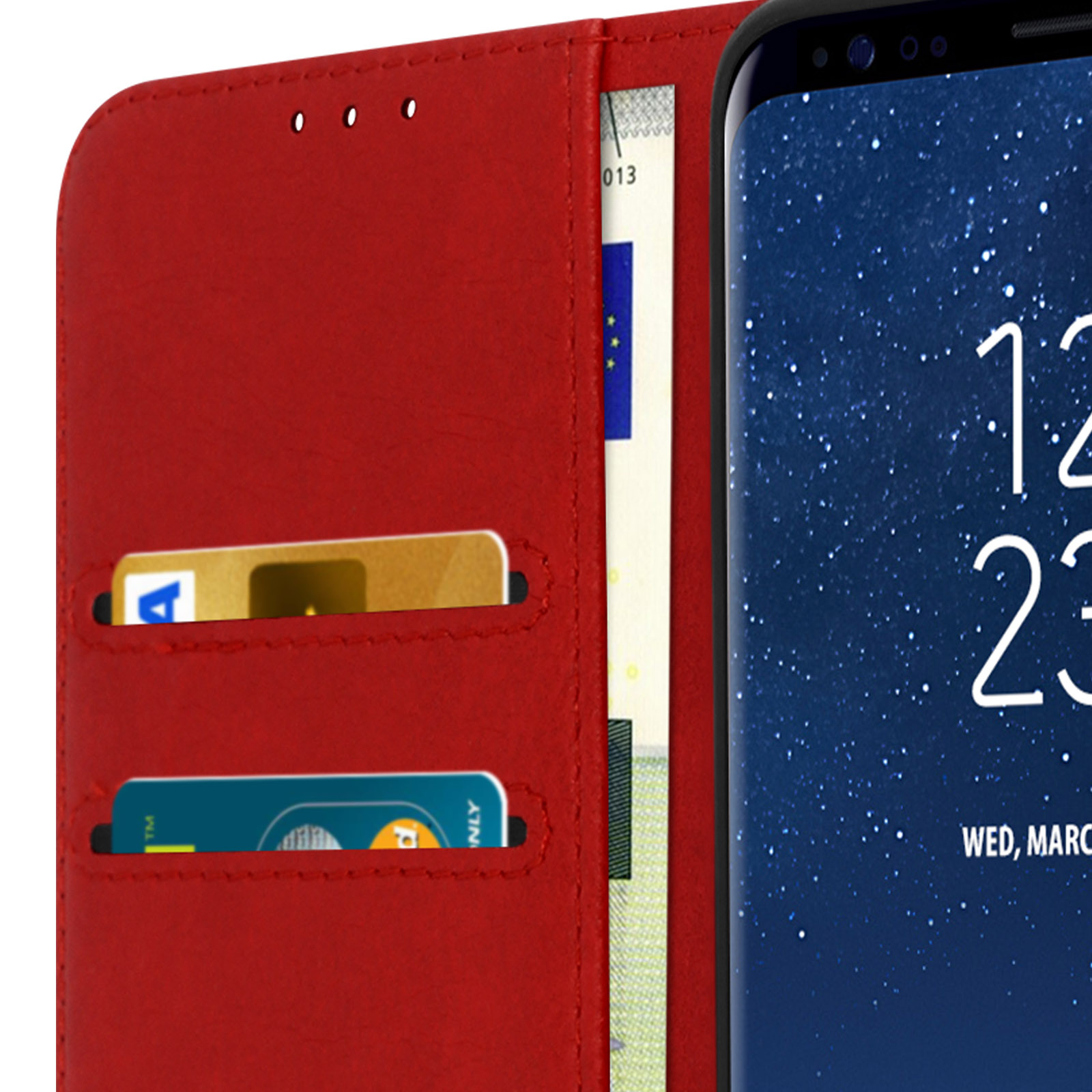 Étui de téléphone en cuir rouge ouvert, avec cartes et argent visibles. Téléphone affichant la date et l'heure.