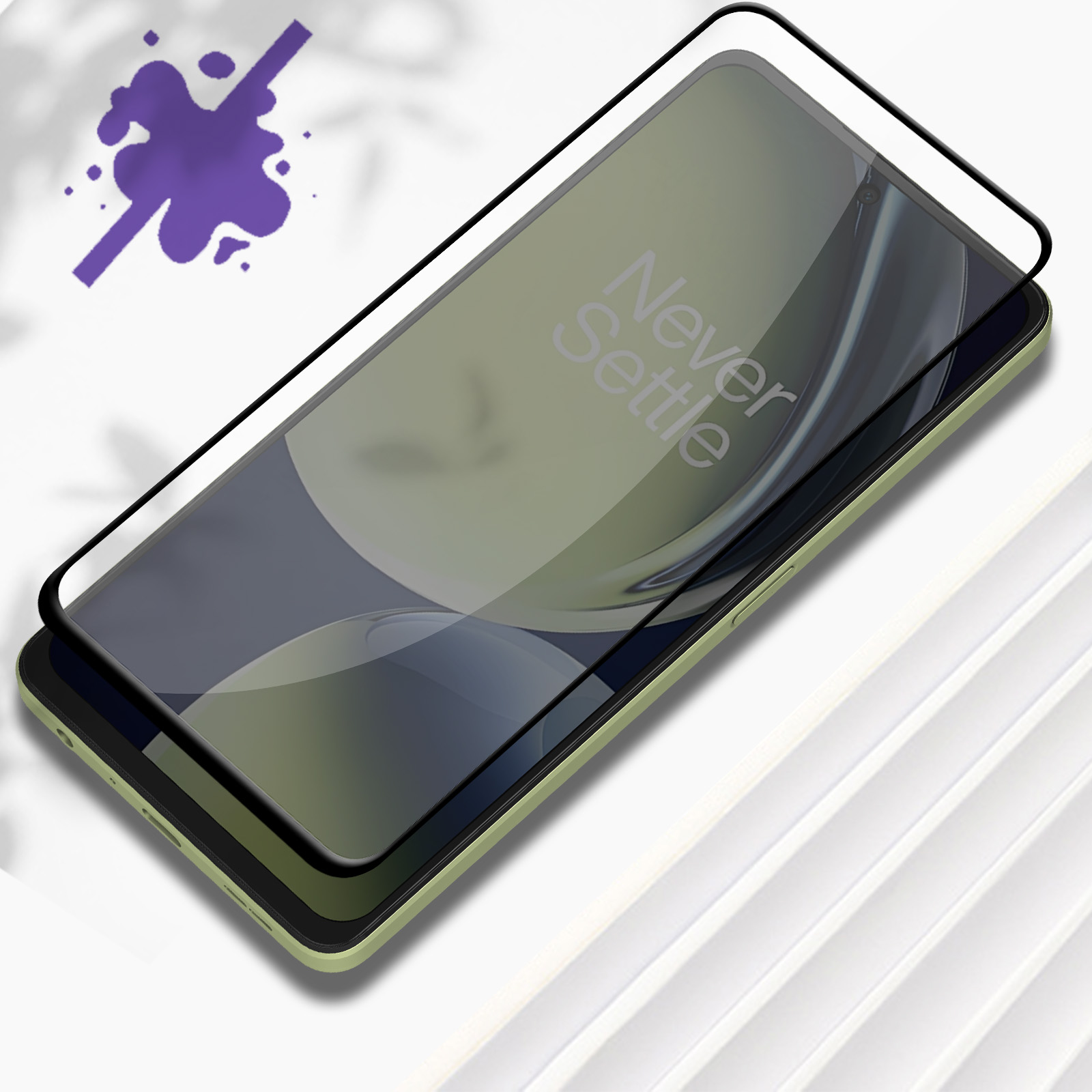 Telefono con protezione schermo. Il telefono dice 'Never Settle'. Uno schizzo viola è nell'angolo.