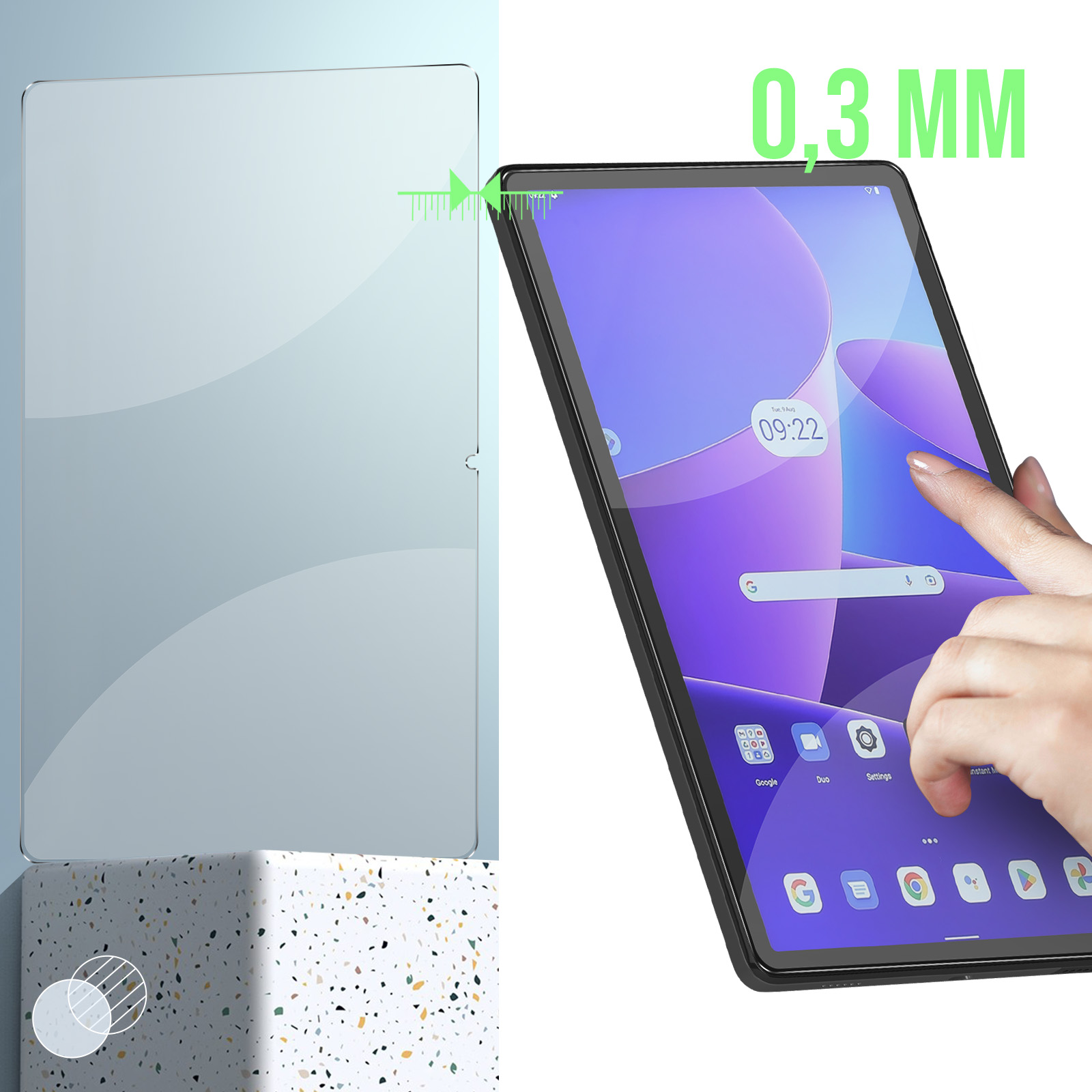 Tableta junto a un protector de pantalla, con una mano tocando la pantalla.