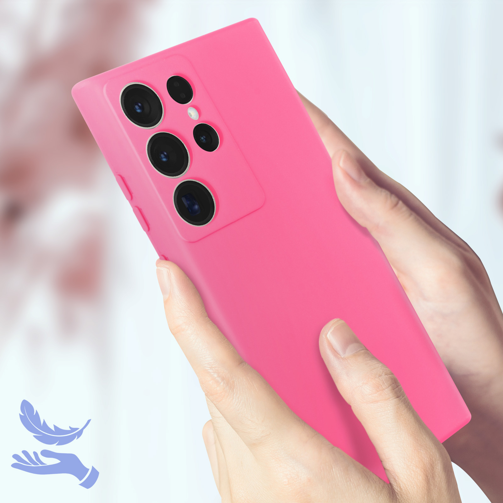 Custodia rosa tenuta in mano. Icona piuma vicino alla mano. Sfondo chiaro.