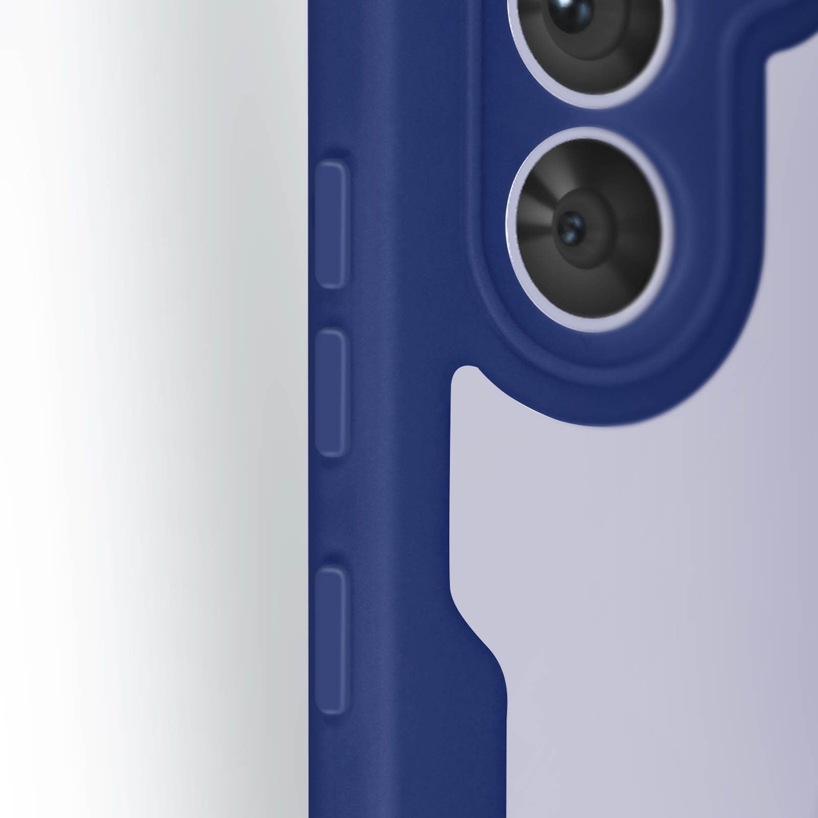 Telefon mit Nahaufnahme der Kamera. Blaue Hülle, mit drei Kameralinsen.