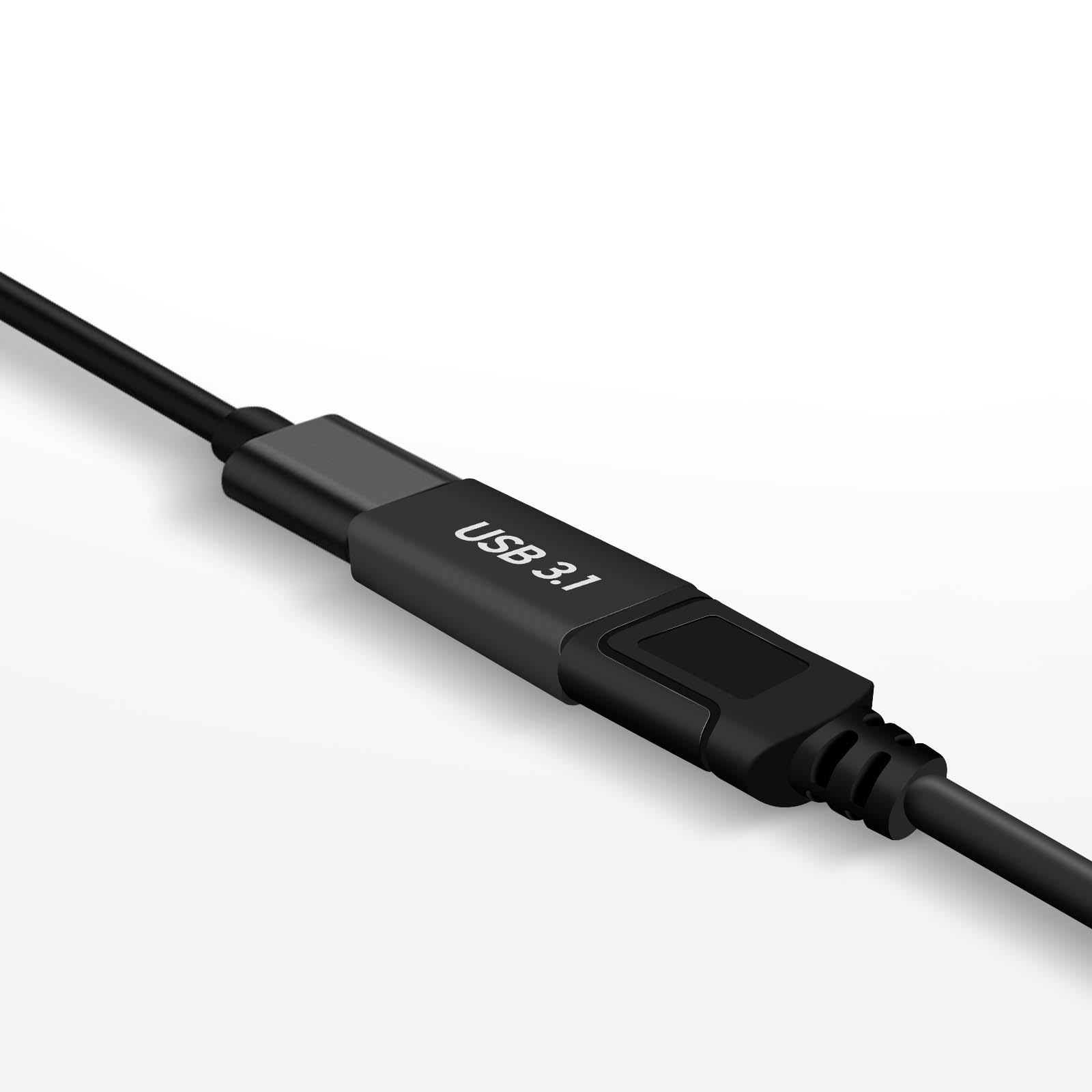 Un cavo USB 3.1 nero è posizionato su uno sfondo bianco. Il cavo ha un connettore.