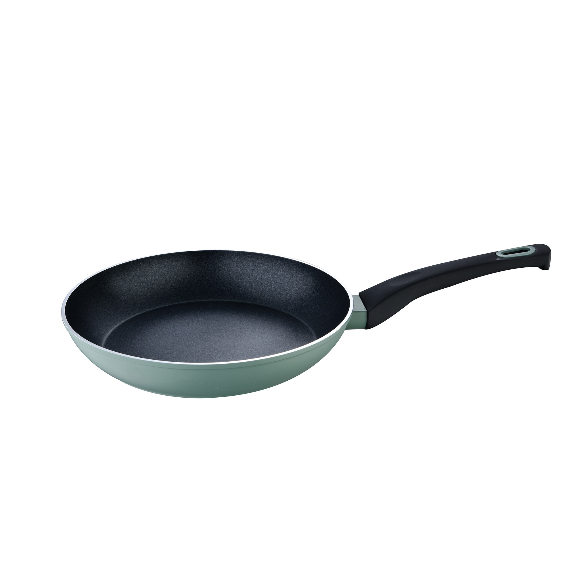 Sartén verde con mango negro. El interior es negro. La sartén está sobre un fondo blanco.