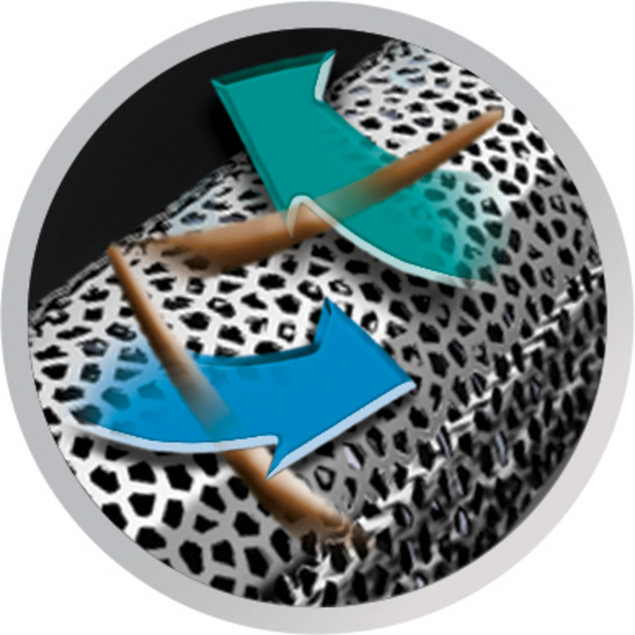 Zbliżenie metalowej siatki z niebieskimi strzałkami i okręgiem na górze.