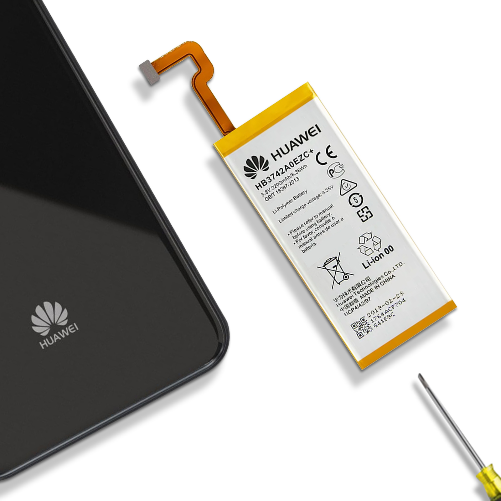 Una batería de teléfono con texto y el logotipo de Huawei. Un destornillador amarillo está al lado.
