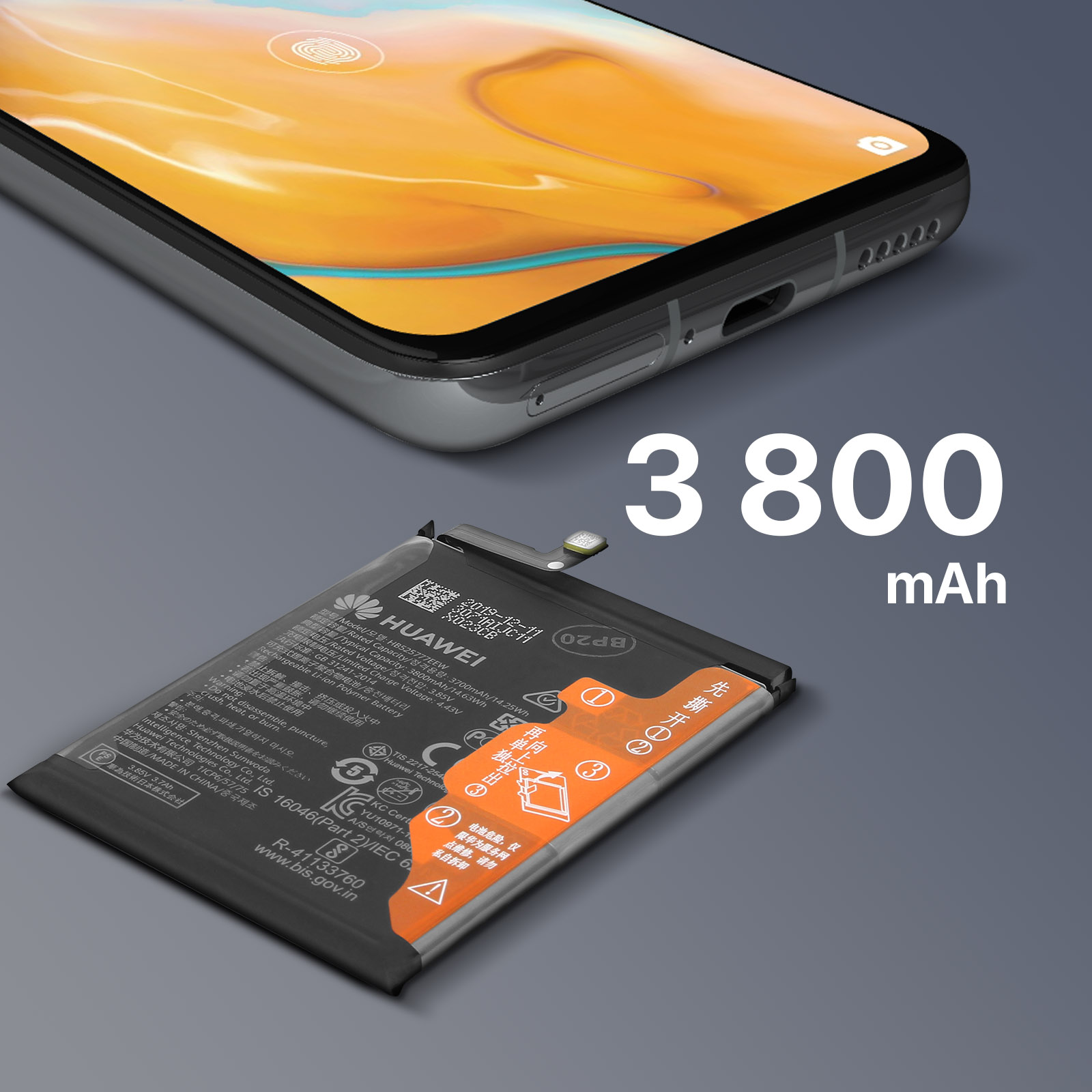 Una batteria Huawei con telefono sopra, che mostra mAh. Batteria nera e arancione.
