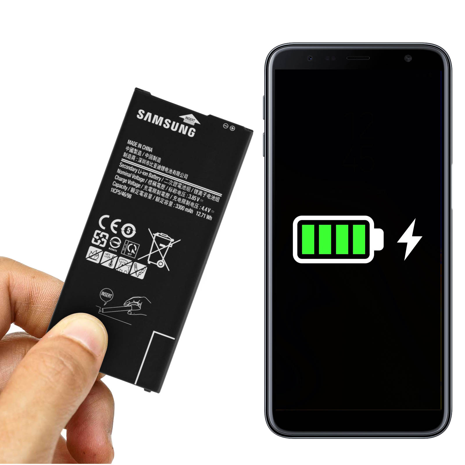 Ein Telefon wird geladen. Eine Batterie und ein Telefonakku liegen auf dem Tisch.