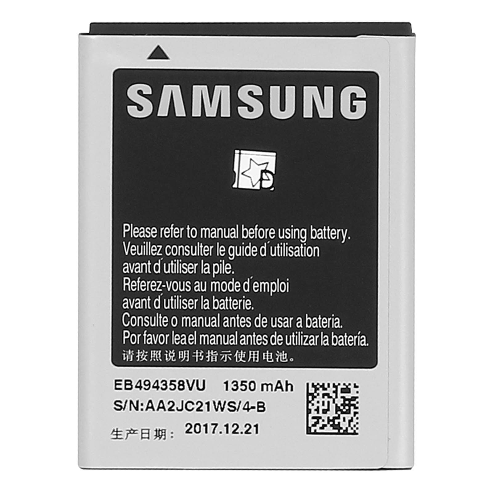 Un'etichetta della batteria Samsung con testo. L'etichetta è bianca con testo nero, su sfondo bianco.