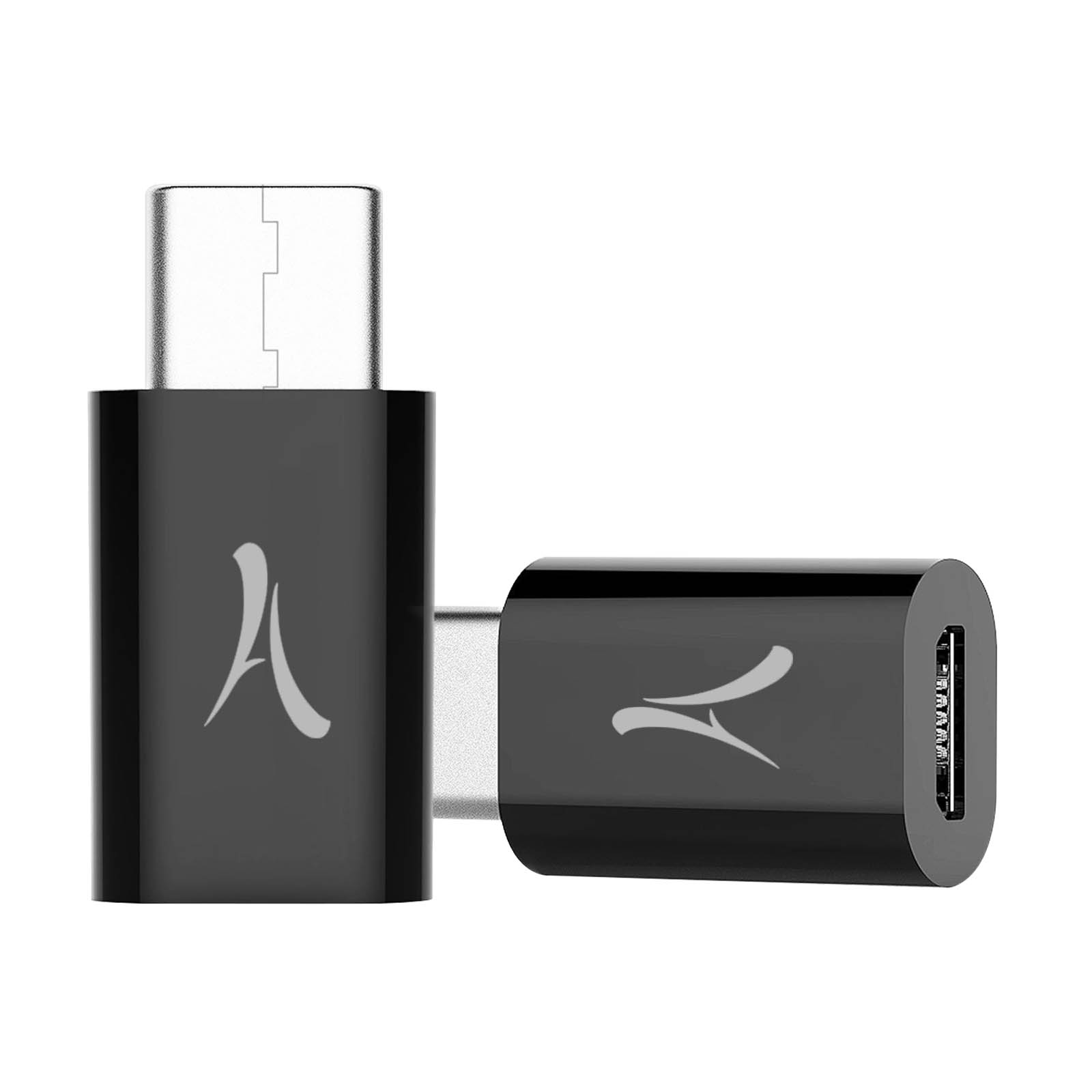 Adattatore USB-C nero con logo. Due adattatori uno accanto all'altro.