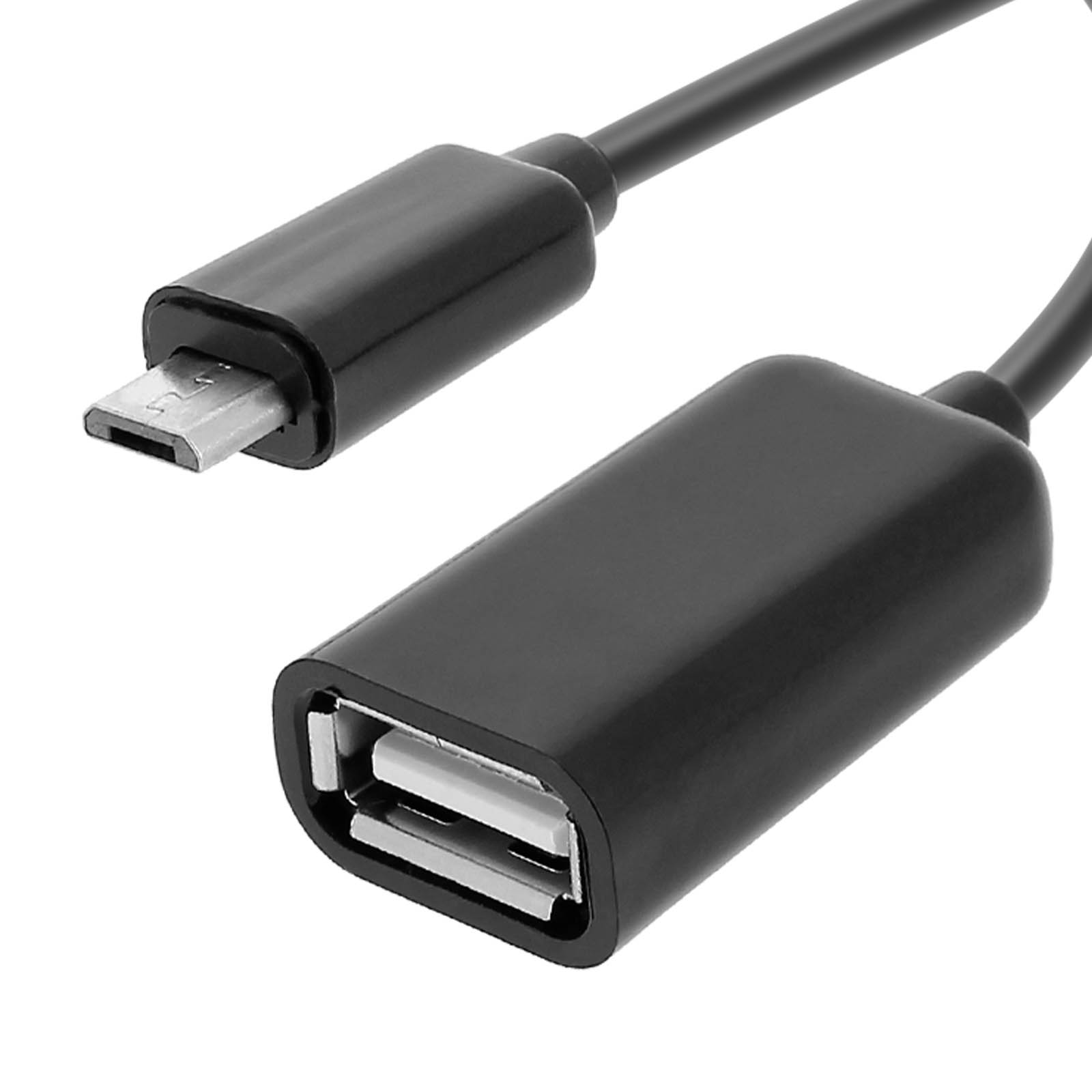 Un cavo adattatore da USB a micro USB nero, vista ravvicinata.