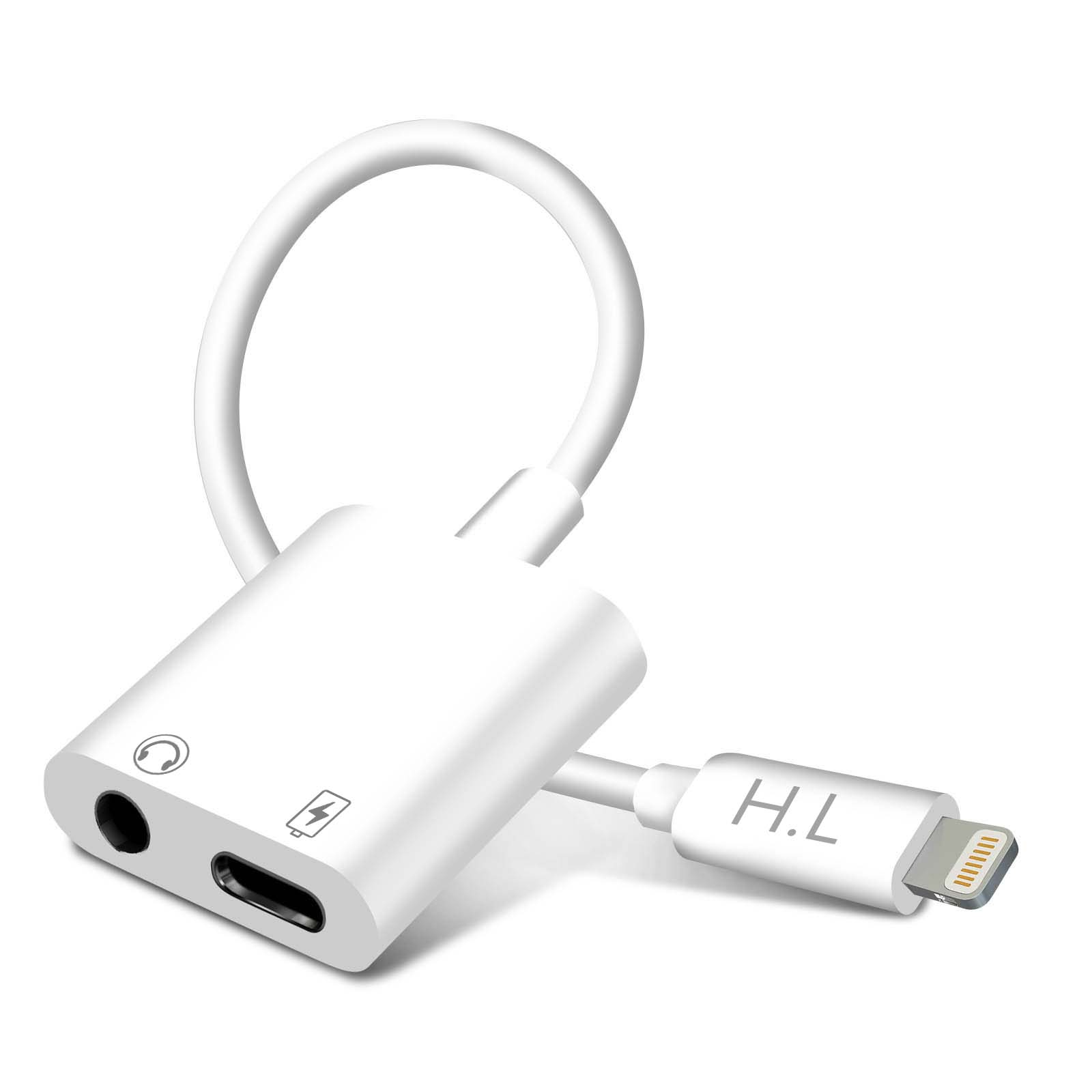 Adaptateur blanc avec deux connecteurs, un pour casque et un pour la charge.