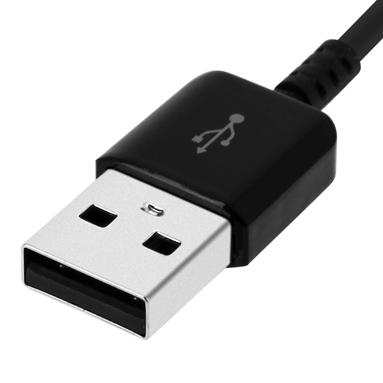 Primo piano di un connettore USB nero. Contatto in metallo argentato all'interno. Sfondo bianco semplice.