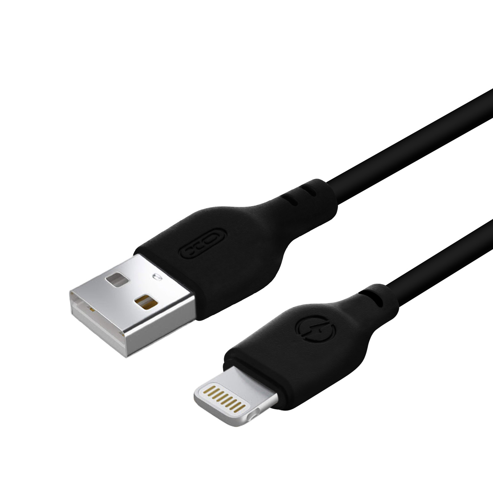 Un cavo nero da USB a Lightning. I connettori USB e Lightning sono visibili. Isolato su sfondo bianco.