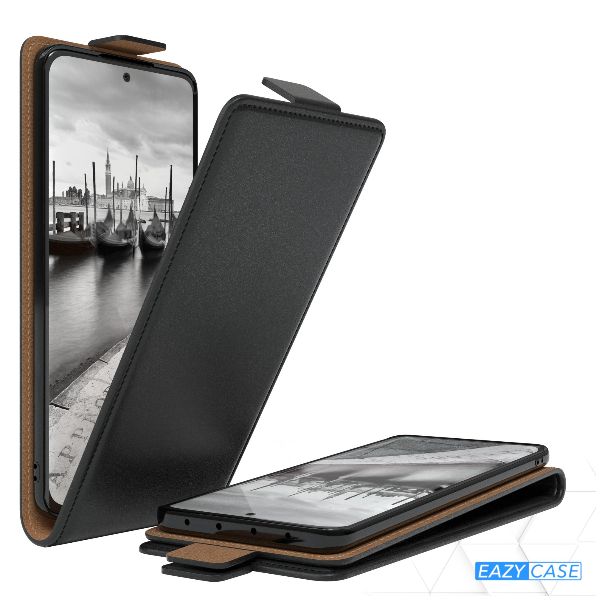 Ein Telefon in einer schwarz-braunen Hülle, mit geöffneter Hülle, die ein Venedig-Bild zeigt.
