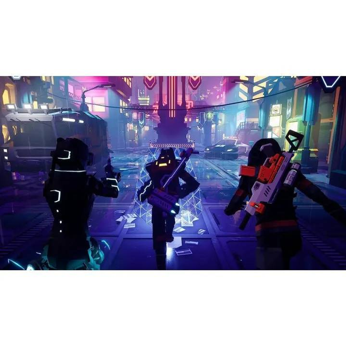 Tre figure in un mondo virtuale, che impugnano armi in una futuristica città cyberpunk. Luci al neon visibili.