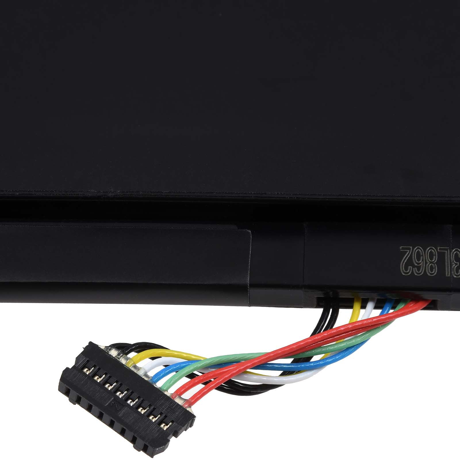 Nahaufnahme einer schwarzen elektronischen Komponente mit farbigen Drähten.