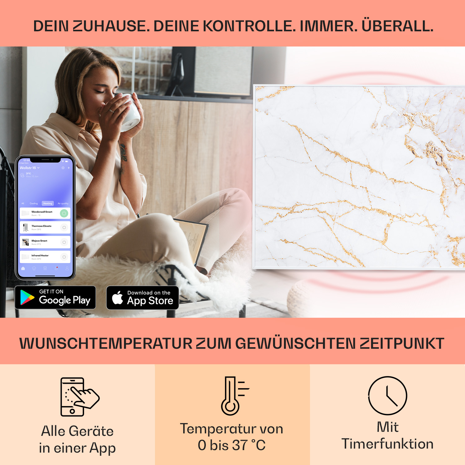 Frau trinkt aus einer Tasse, Telefon in der Hand mit Smart-Home-App. Marmor Wandkunst und App-Download-Optionen.