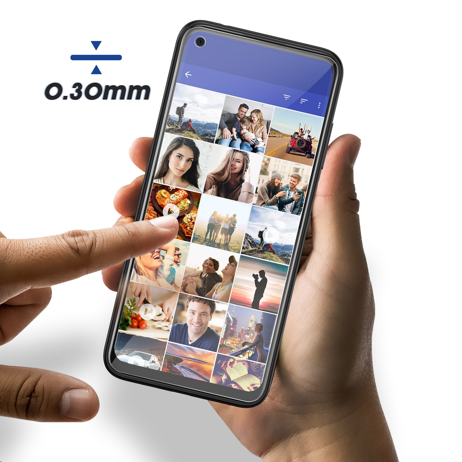 Dłoń trzyma telefon z zdjęciami. Palec dotyka ekranu. Tekst: 0,30 mm. Telefon ma ochronę ekranu.