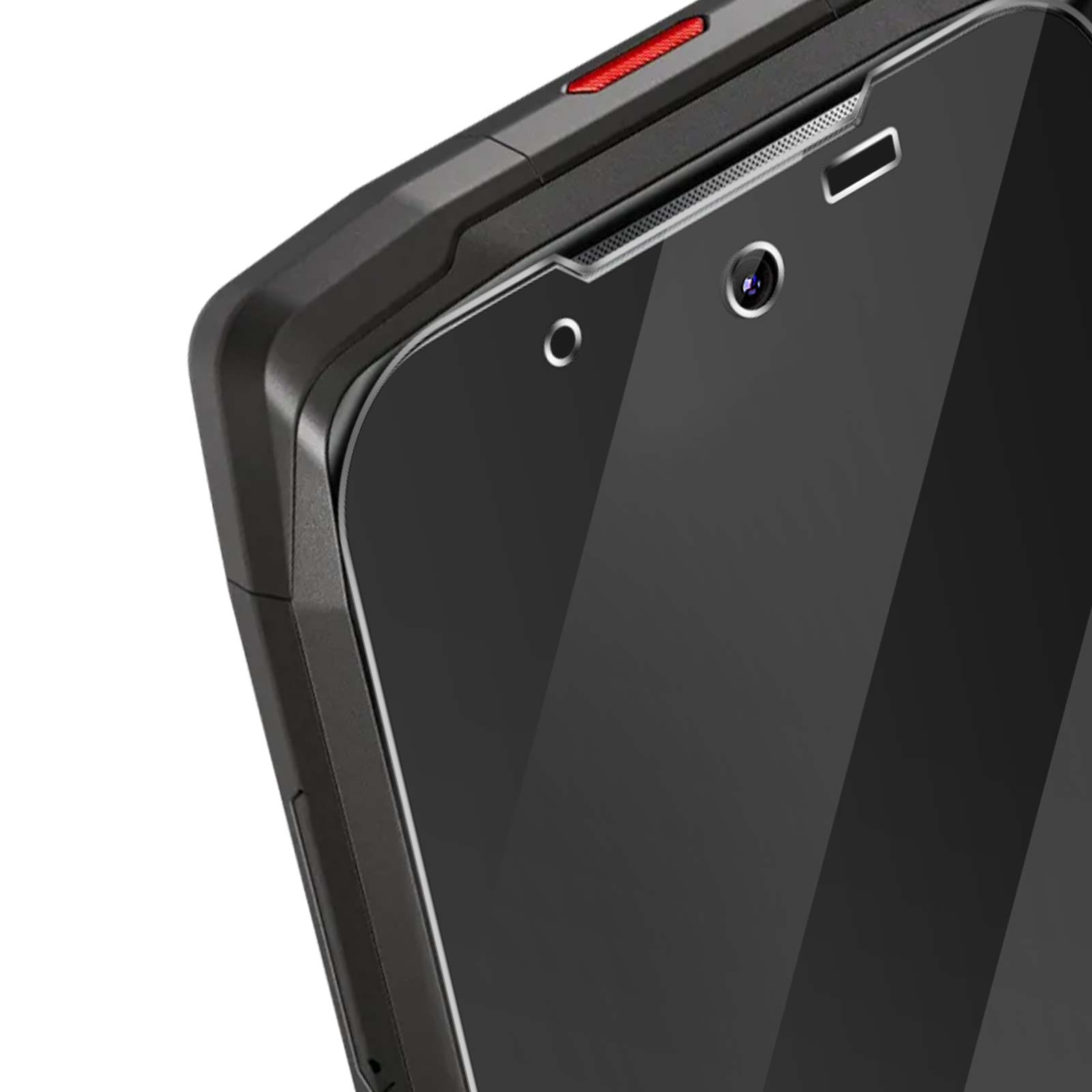 Gros plan d'un smartphone noir avec protecteur d'écran. Détails : caméra et accent rouge.