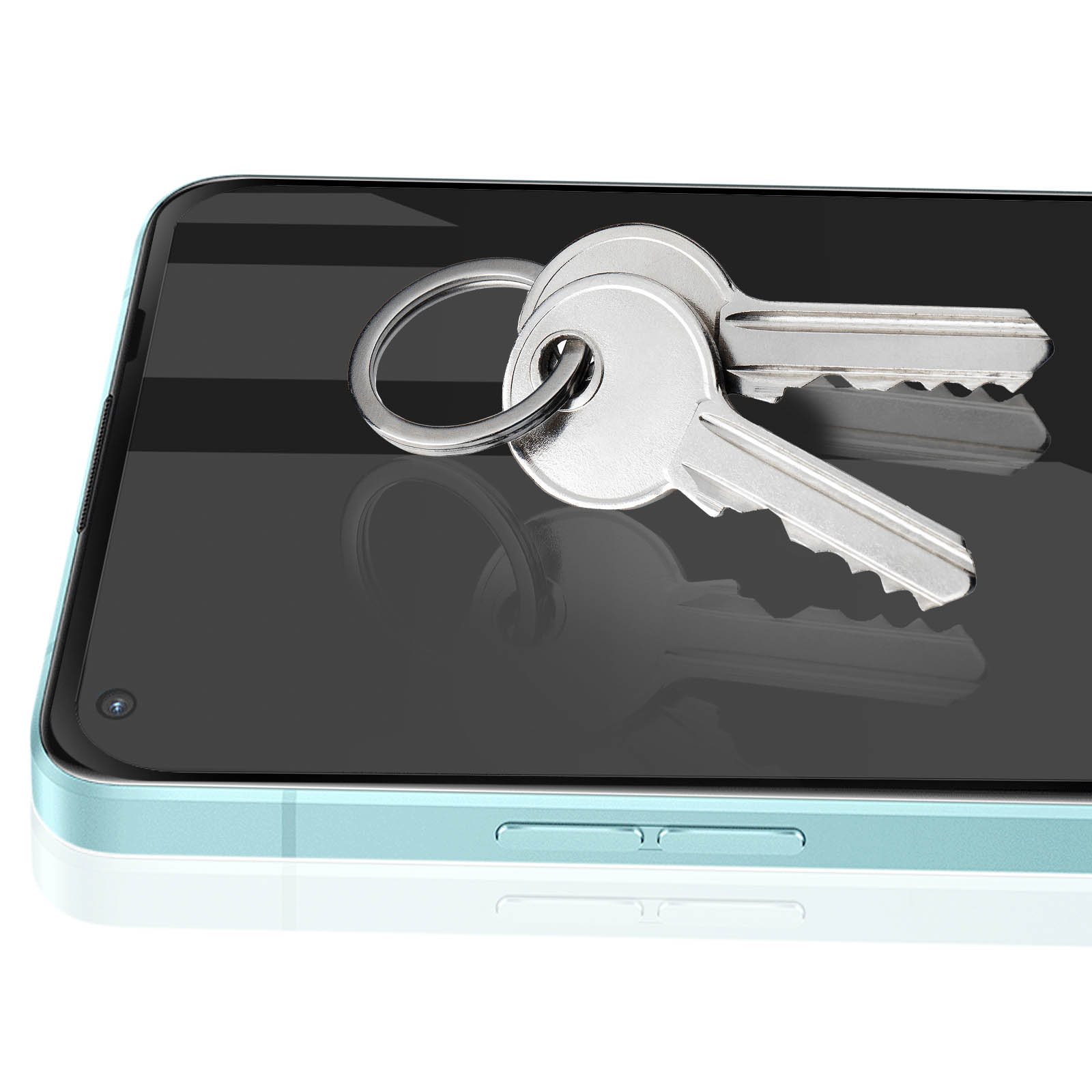 Un téléphone avec des clés dessus, se reflétant sur l'écran, sur une surface bleu clair.