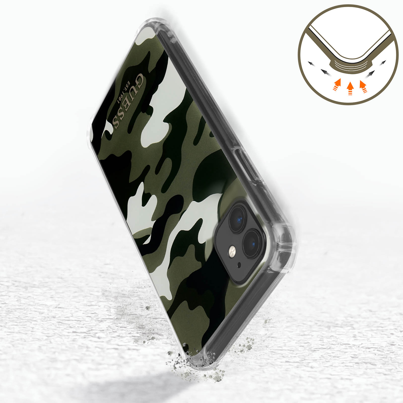 Ein Telefon in einer Hülle mit Camouflage-Muster, mit weißem Hintergrund.