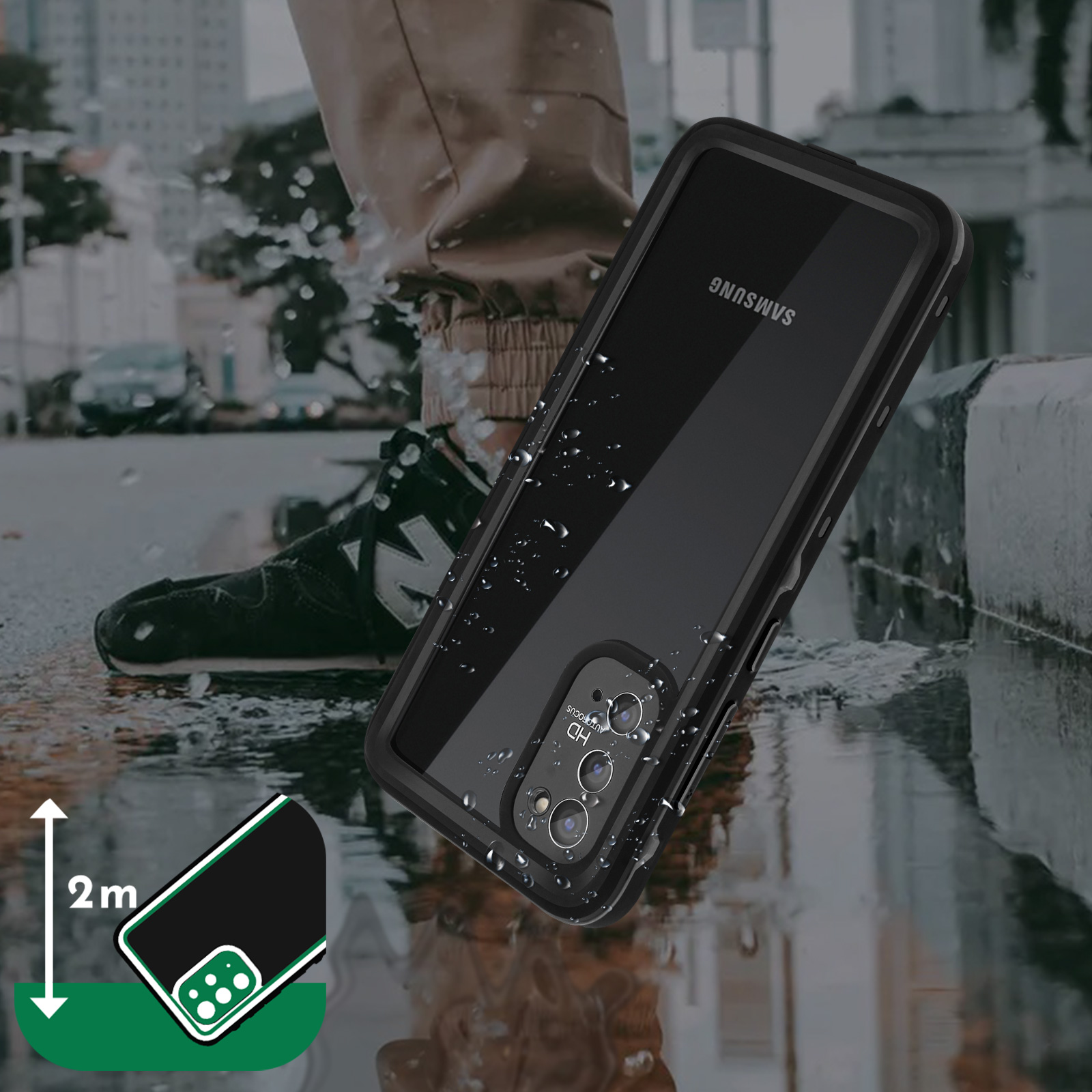 Telefono in custodia nera con gocce d'acqua, in acqua, con sfondo cittadino.